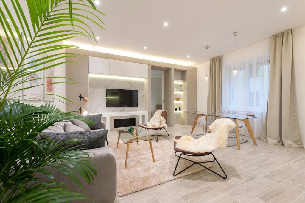 Scandinavian - By The Opera Apartamento