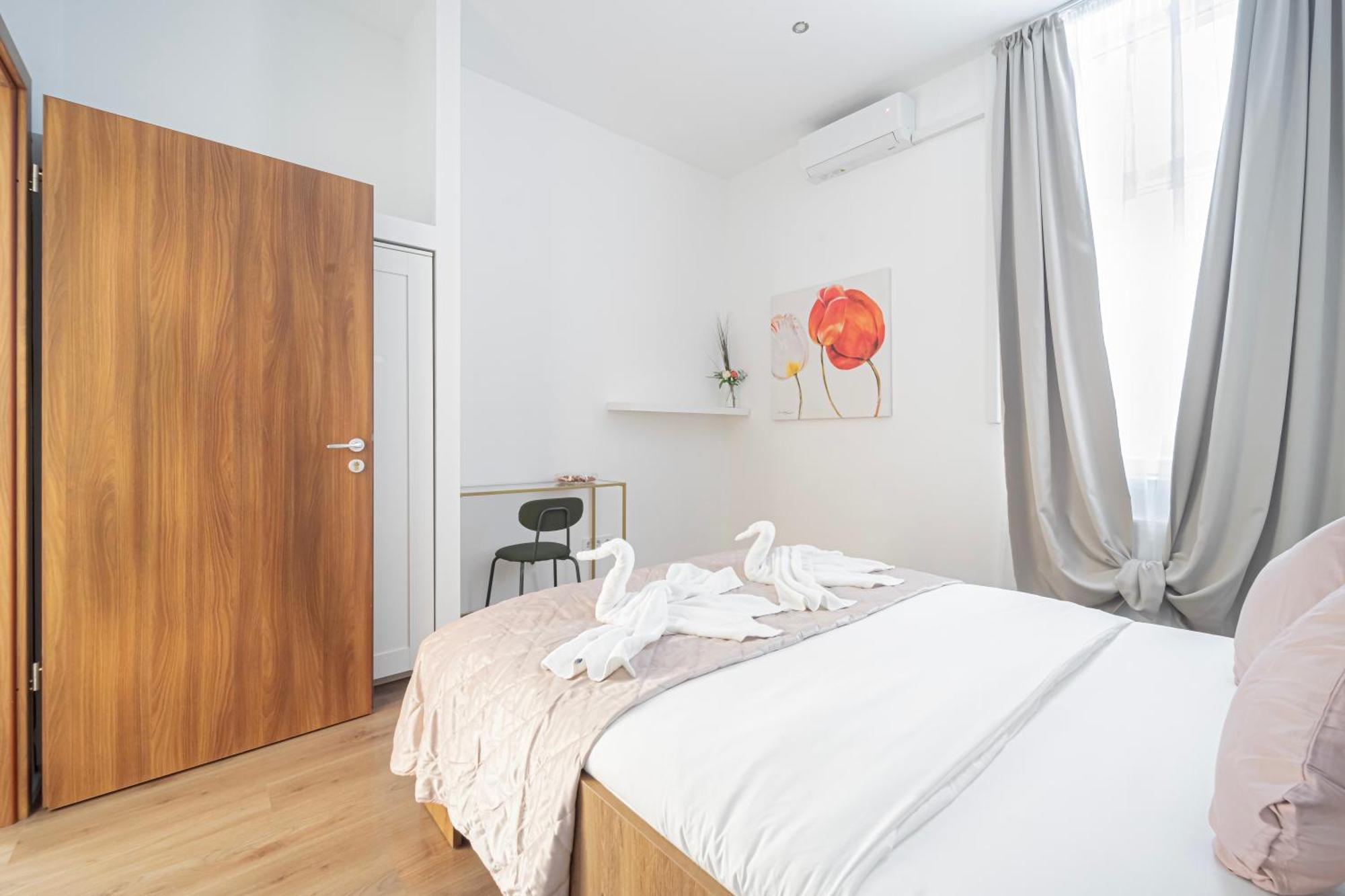 Premium With 4 Bedrooms 3 Bathrooms