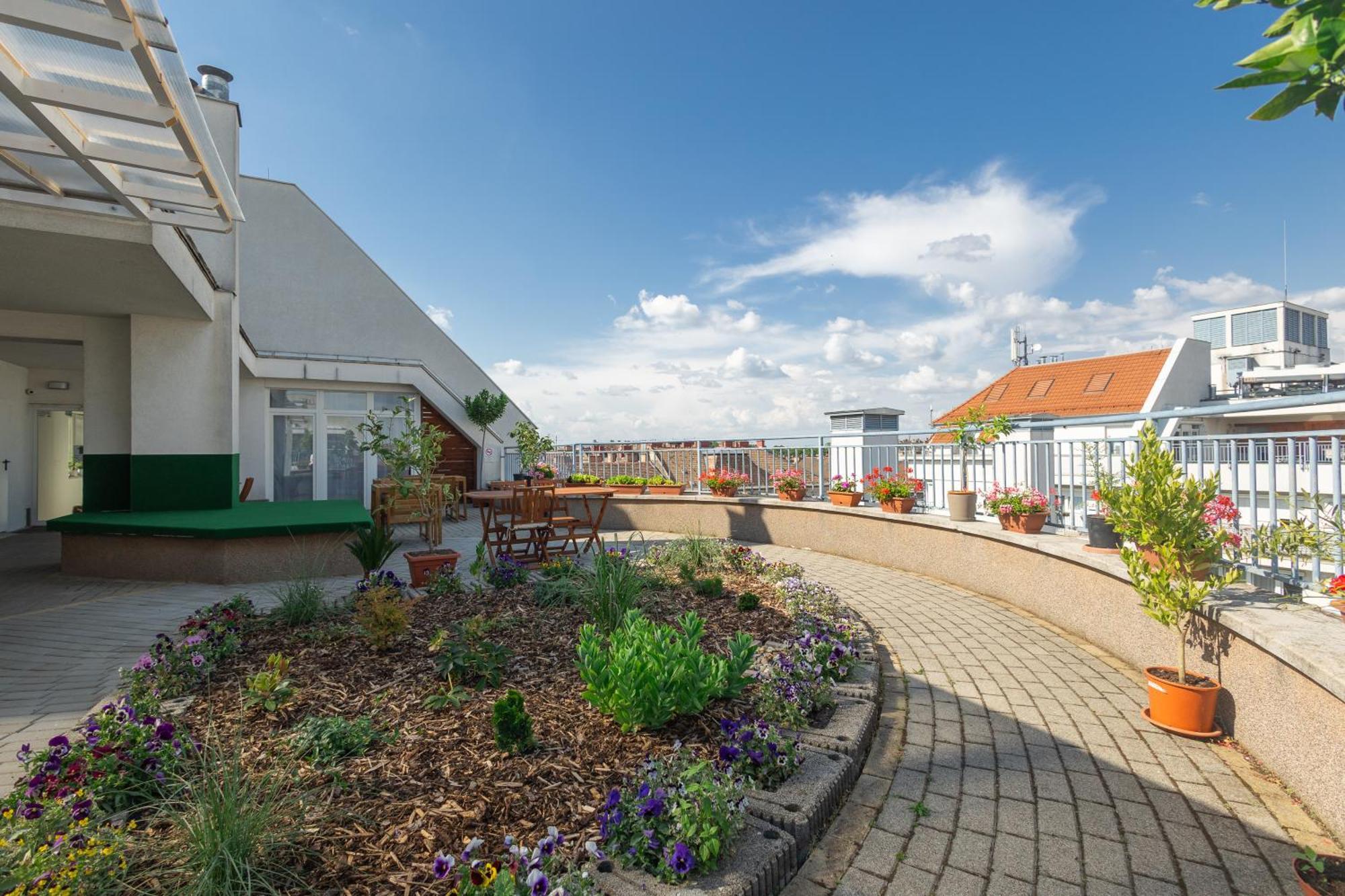 Hotel Rooftop With Deep Garage Budapest