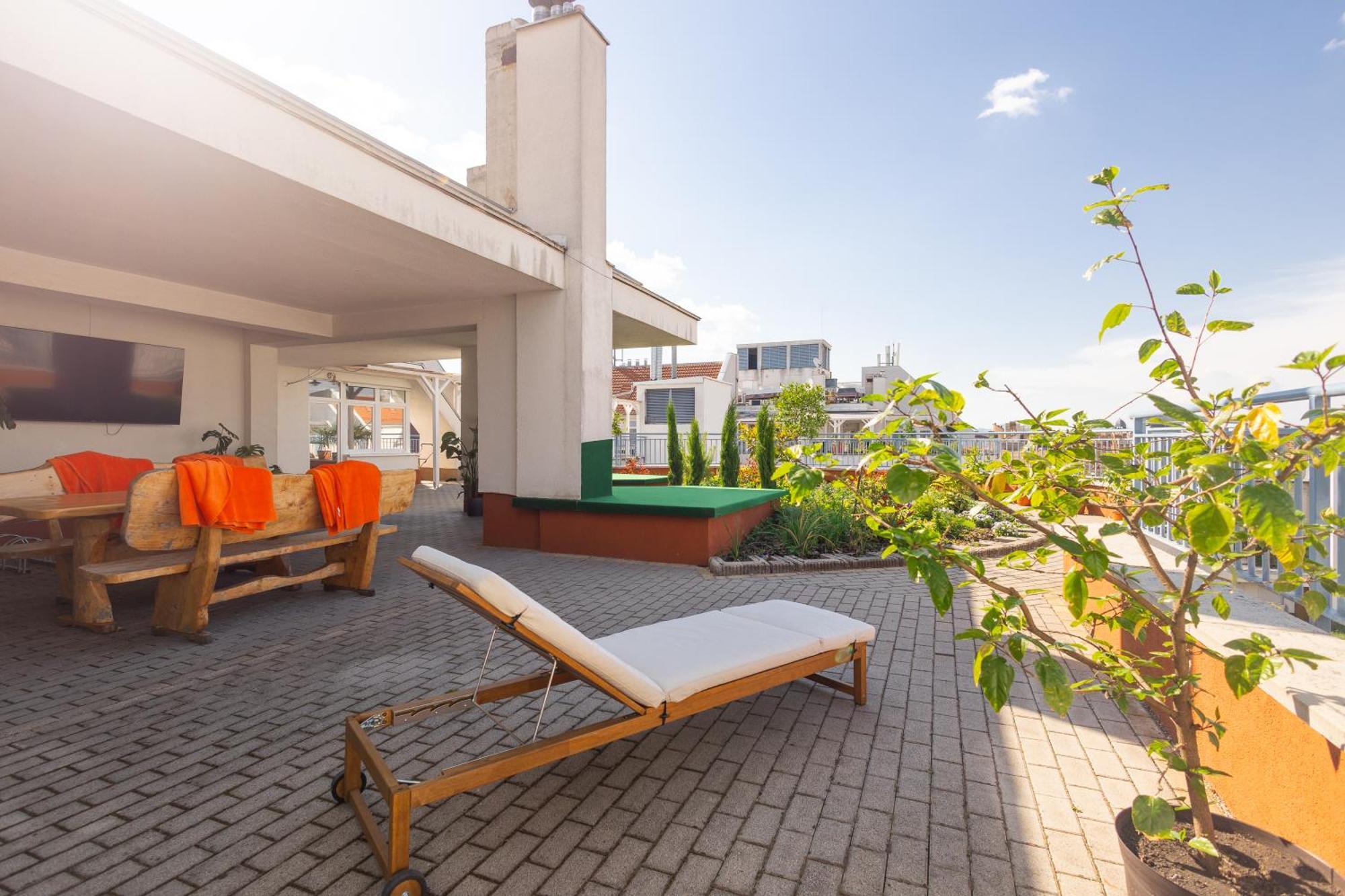 Rooftop With Deep Garage Budapest