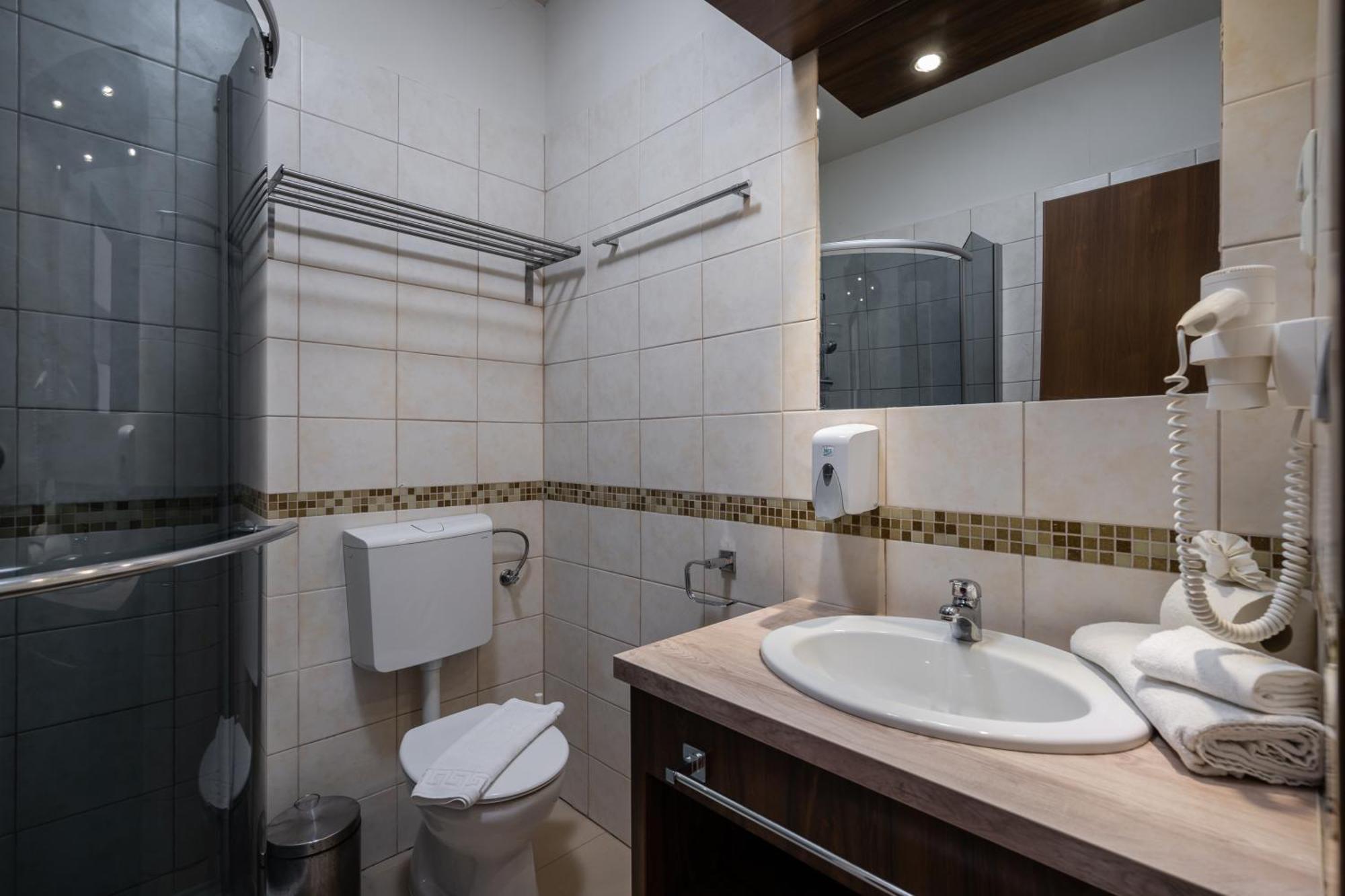Hotel Elit Boutique Rooms- Location by bqa Budapest
