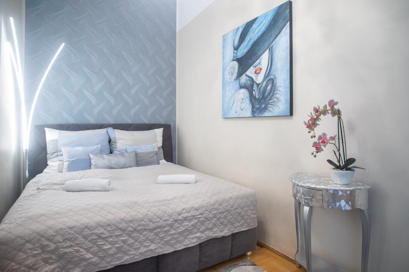 Free Garage Parking, Ac And Bikes In The Downtown Apartment *
