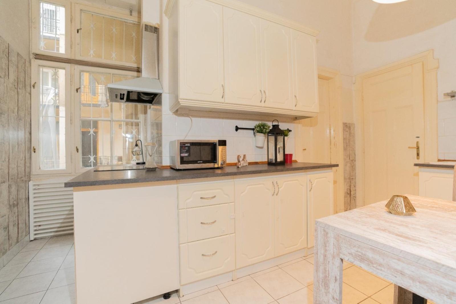 Appartement Vaci Utca Street Full Centrum *