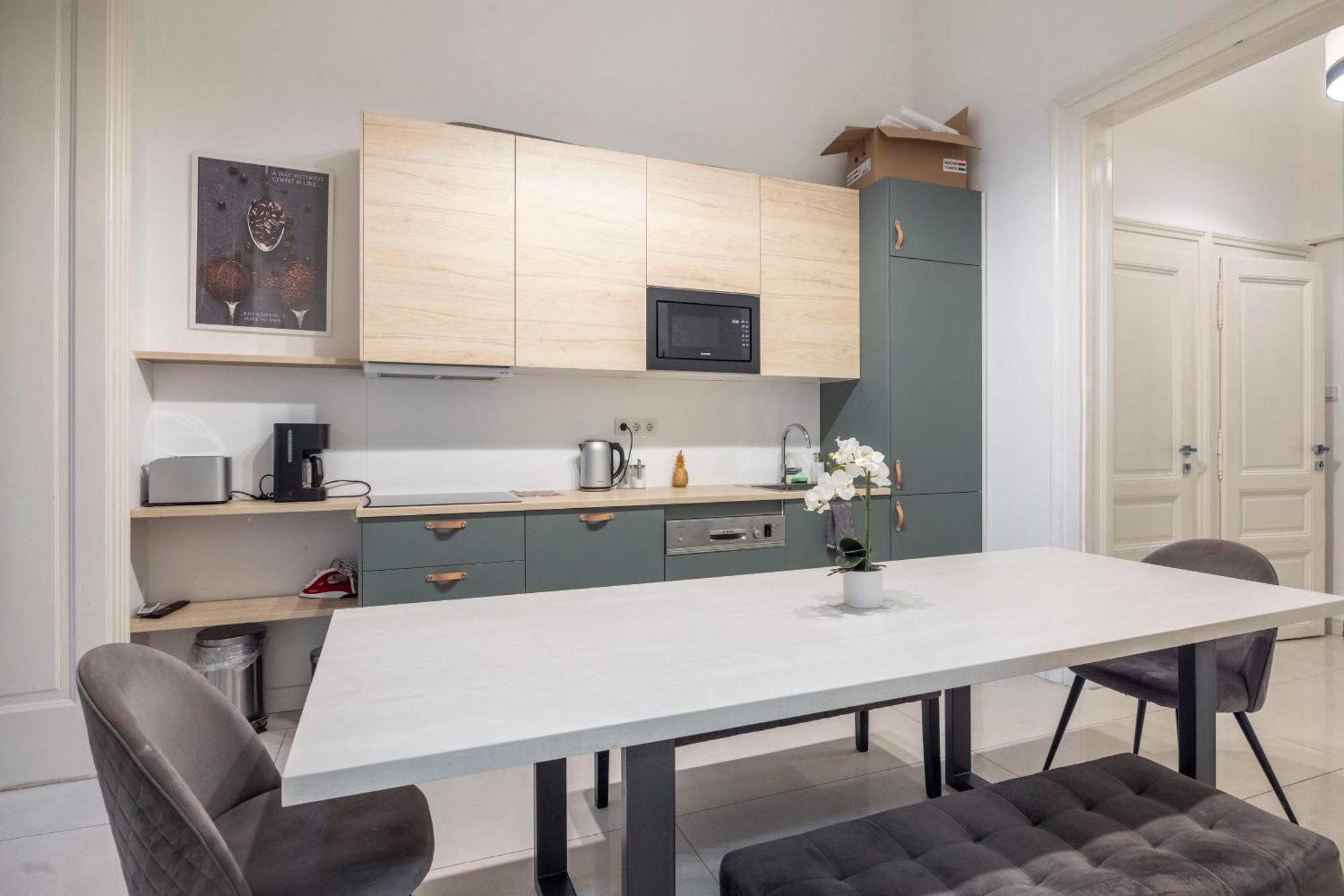 Spacious Cozy With 4bedroom In The Heart Of Bp * Budapest