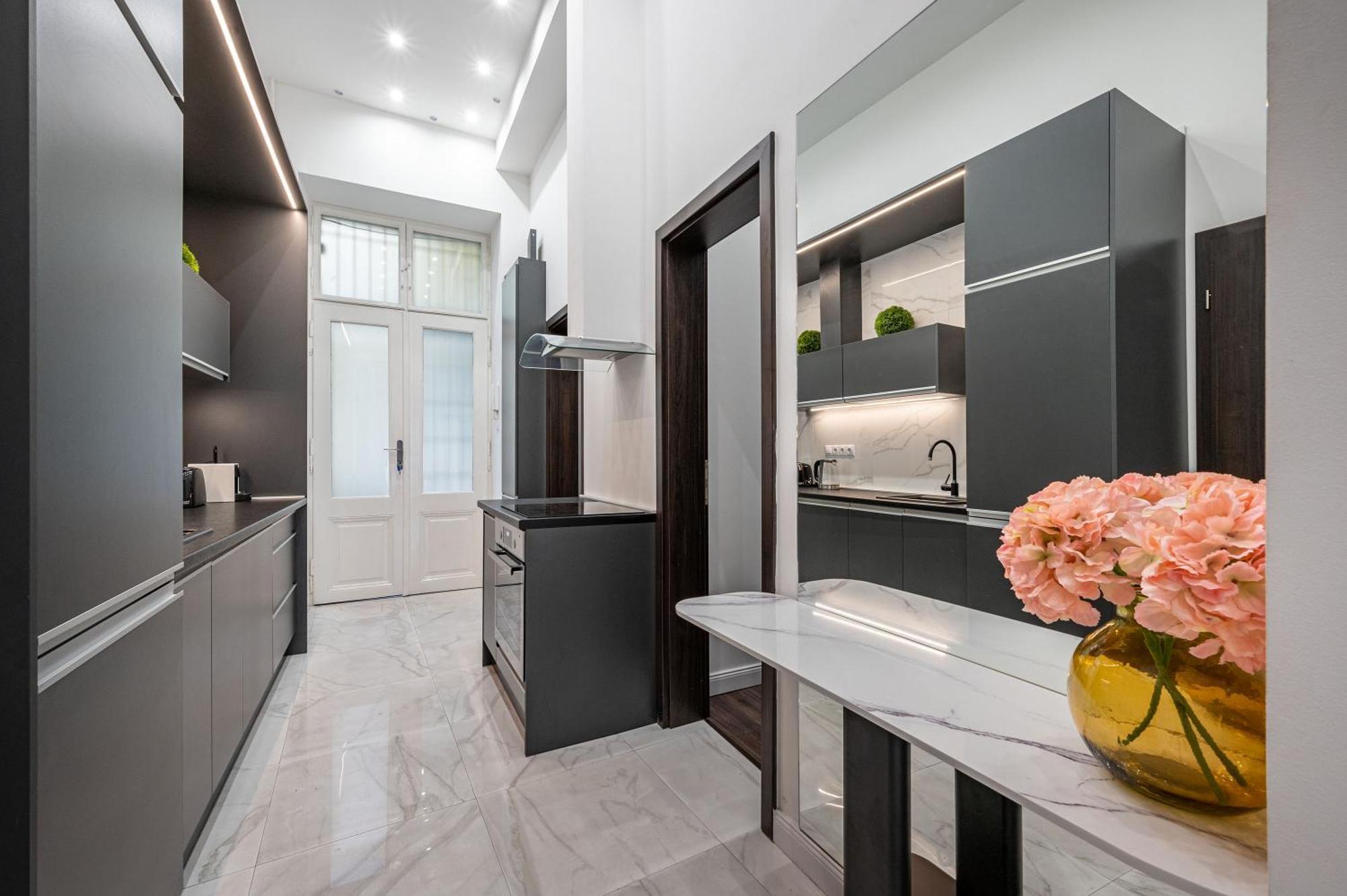 Elizabeth Deluxe Apartment