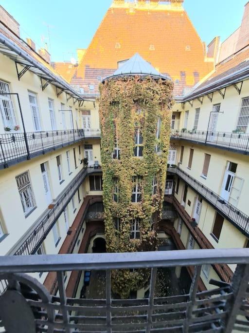 Appartement Liszt With Balcony And Garage Available -symphony 1