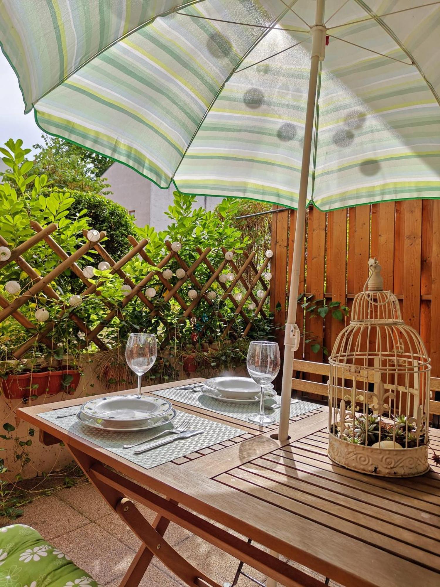 - Free Garage, Ac, Wi-fi, Balcony, Electric Blinds