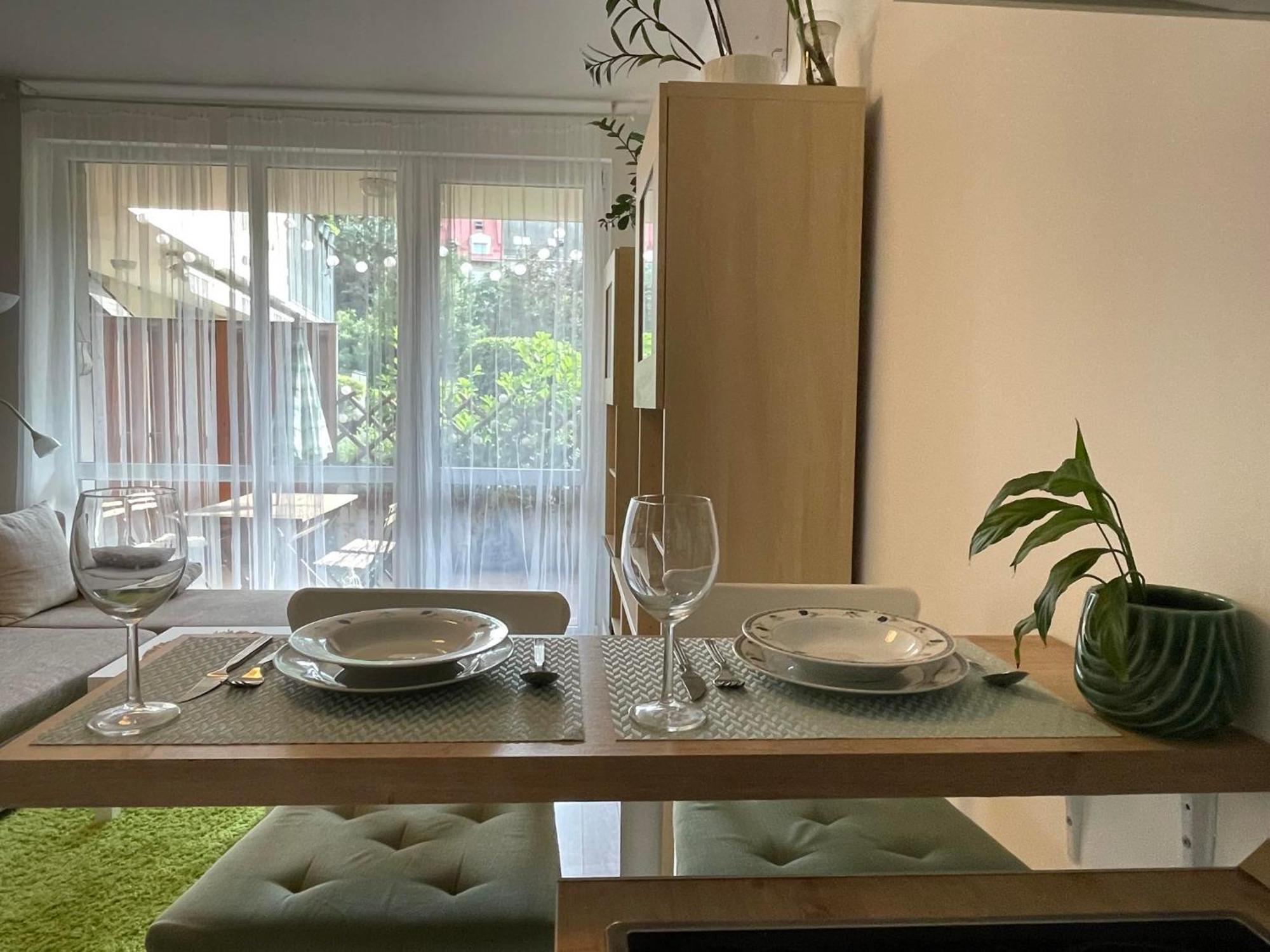 - Free Garage, Ac, Wi-fi, Balcony, Electric Blinds Budapest