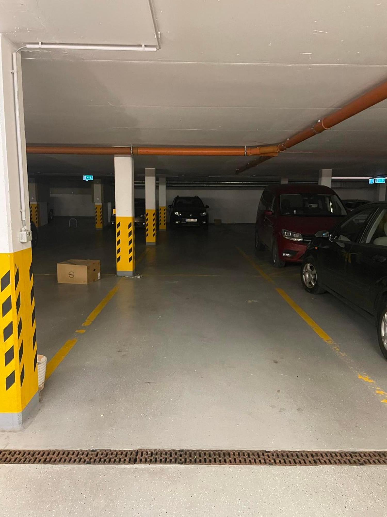 - Free Garage, Ac, Wi-fi, Balcony, Electric Blinds