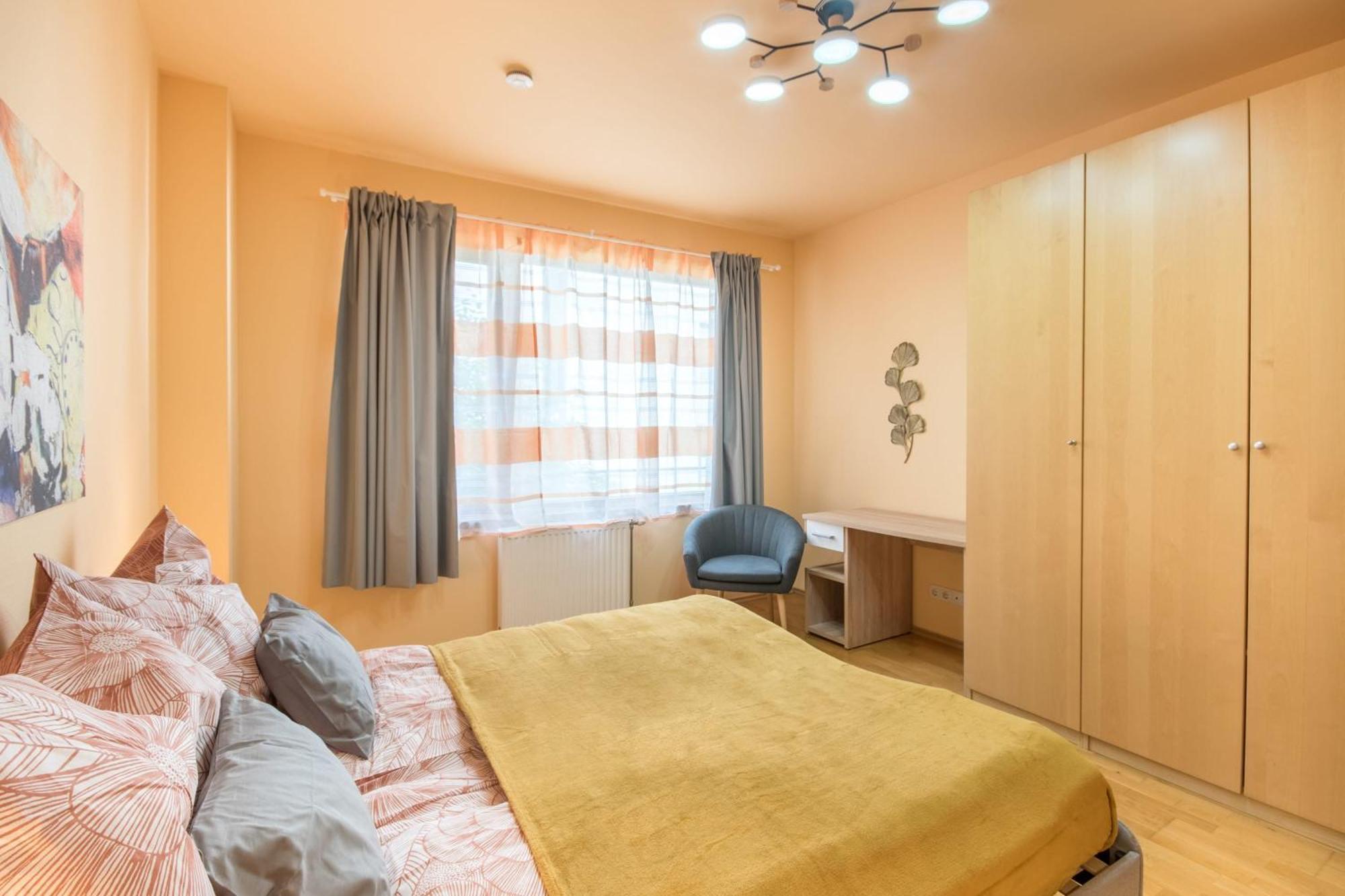 Very Central - Large - Balcony - Comfy Apartmán *