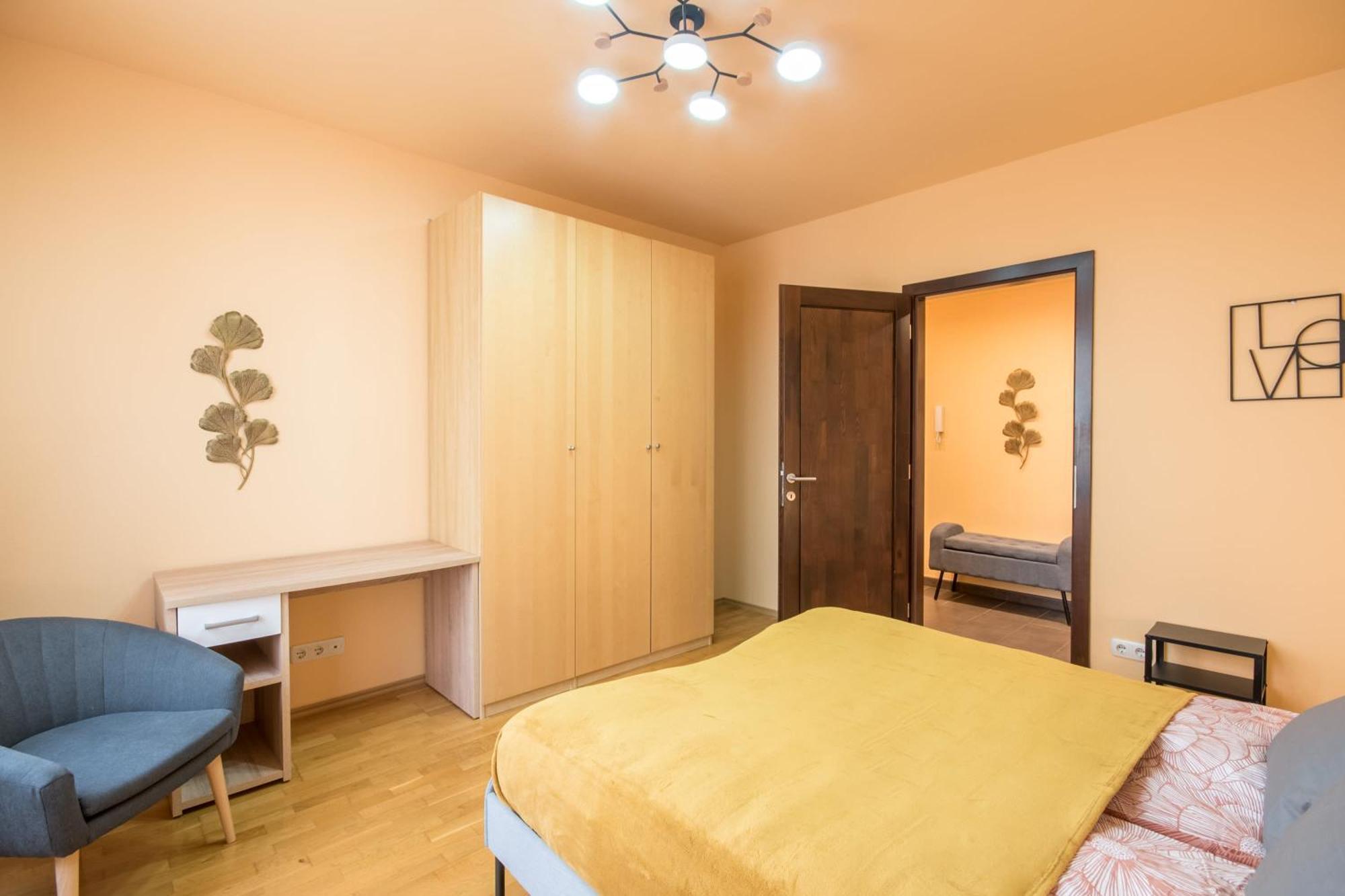 Very Central - Large - Balcony - Comfy *