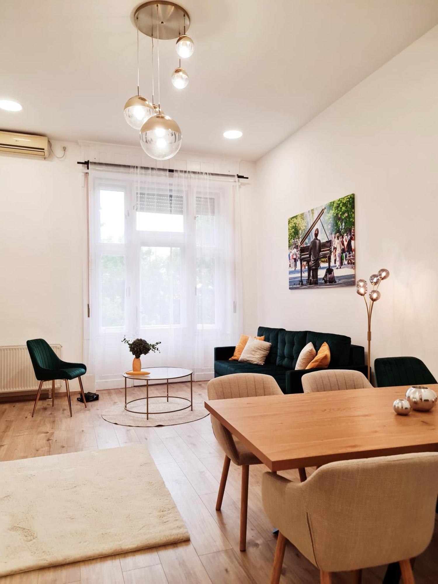 Liszt With Balcony And Garage Available -symphony 1 *