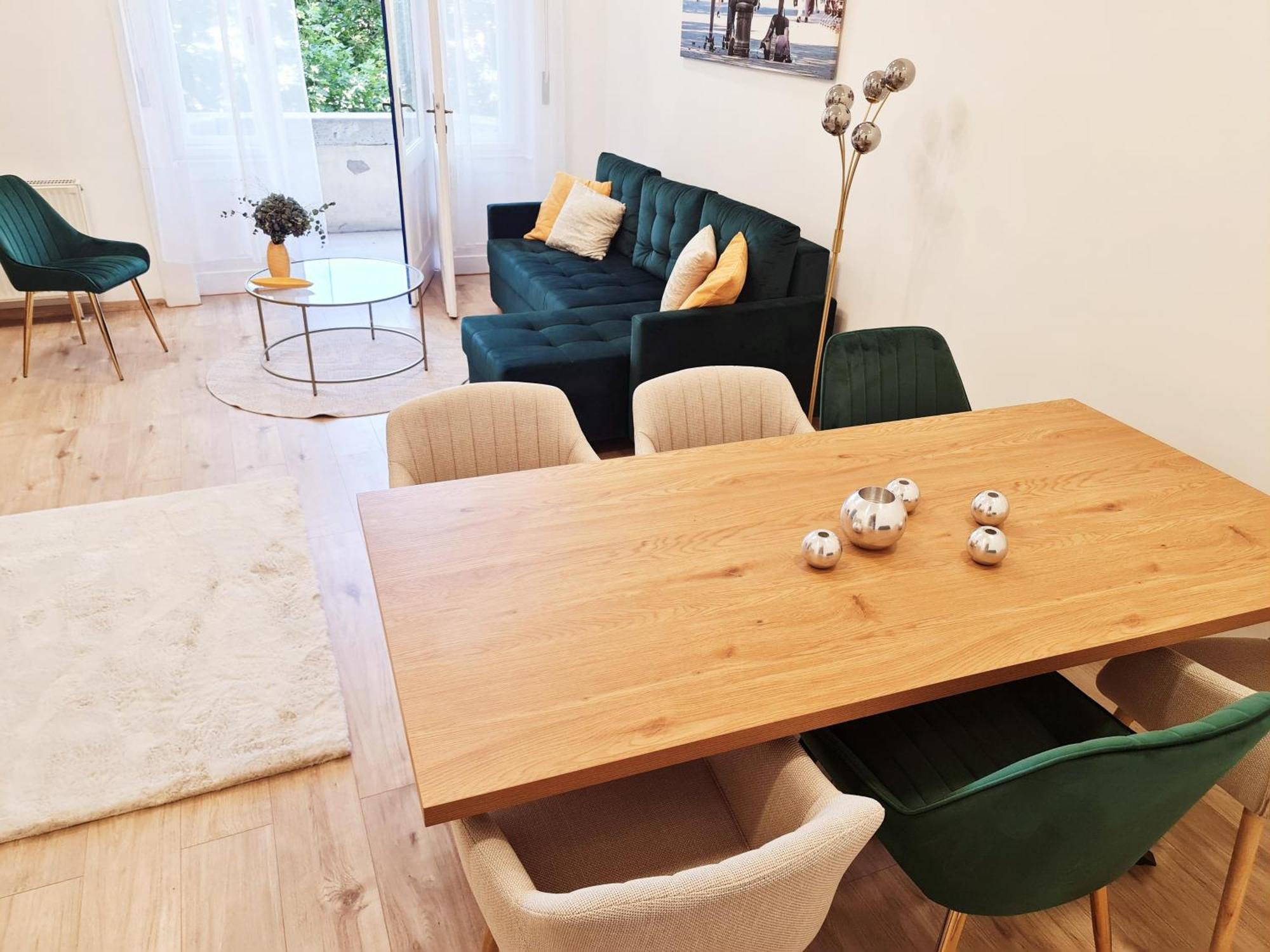 Appartement Liszt With Balcony And Garage Available -symphony 1