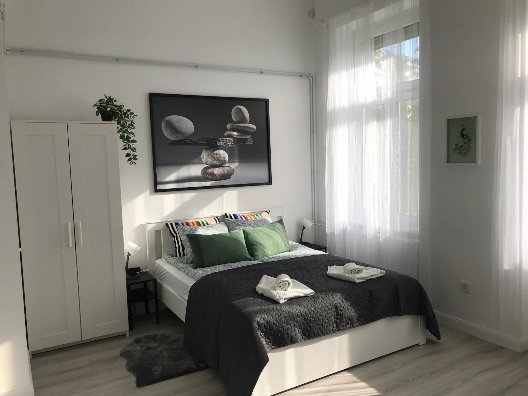 Apartmán Beautiful Newly Refurbished Studio,fully Equipped Walking Distance To The Park Where Will Find The World Famous Szechenyi Thermal Bath Spa, Museums , And The Capital Circus , Ac, Smart Tv, High Speed Internet Budapešť