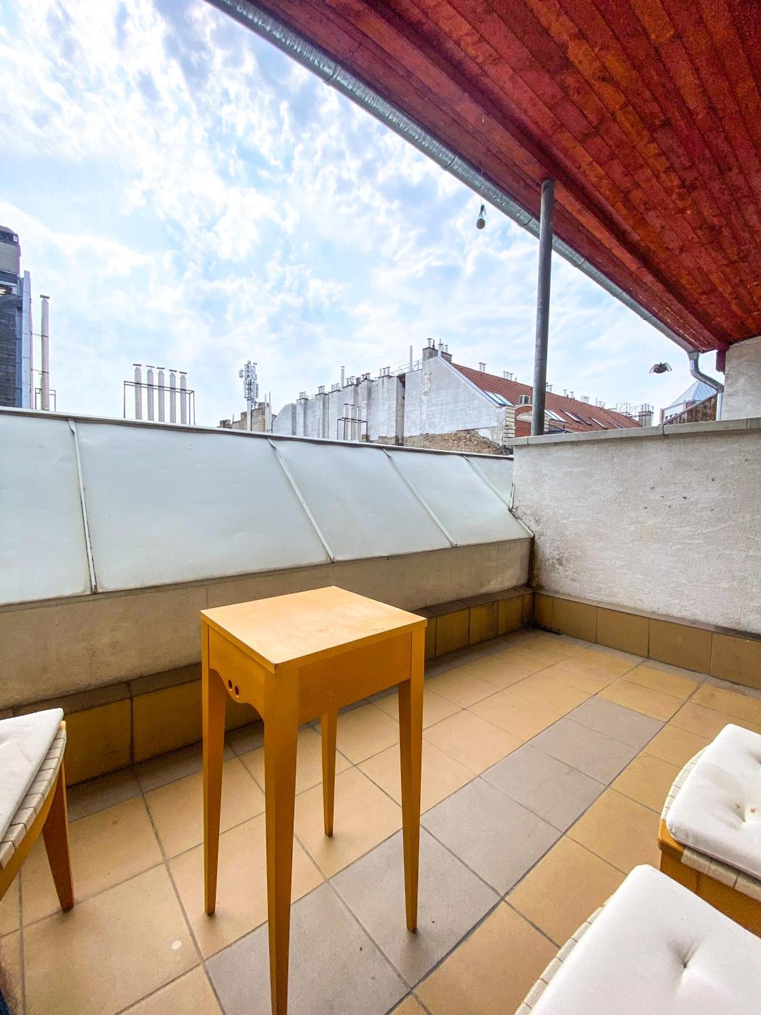 Spacious 2 Story Loft W Balcony Near Opera, Andrassy Apartmán Budapešť