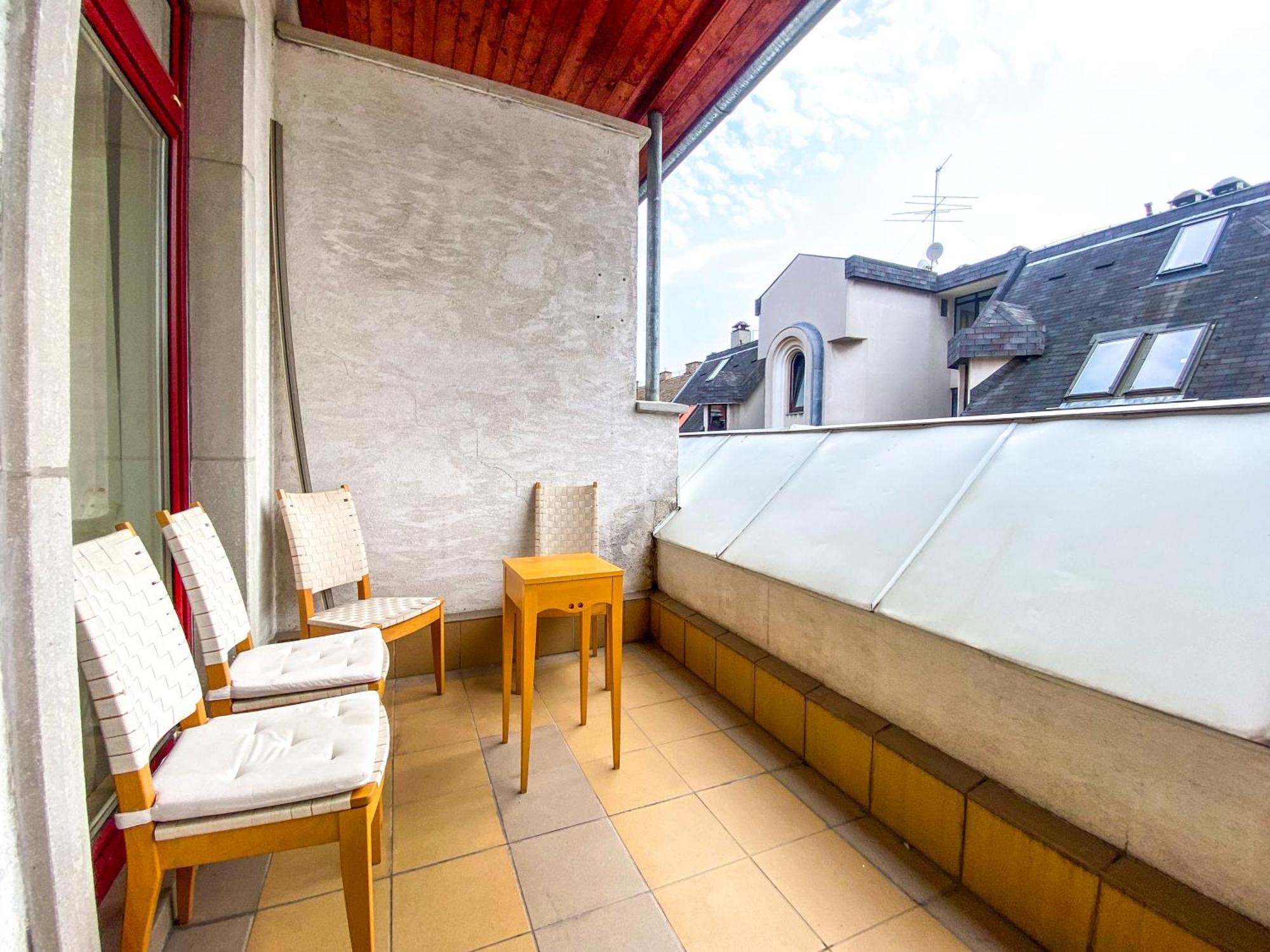 Apartmán Spacious 2 Story Loft W Balcony Near Opera, Andrassy Budapešť