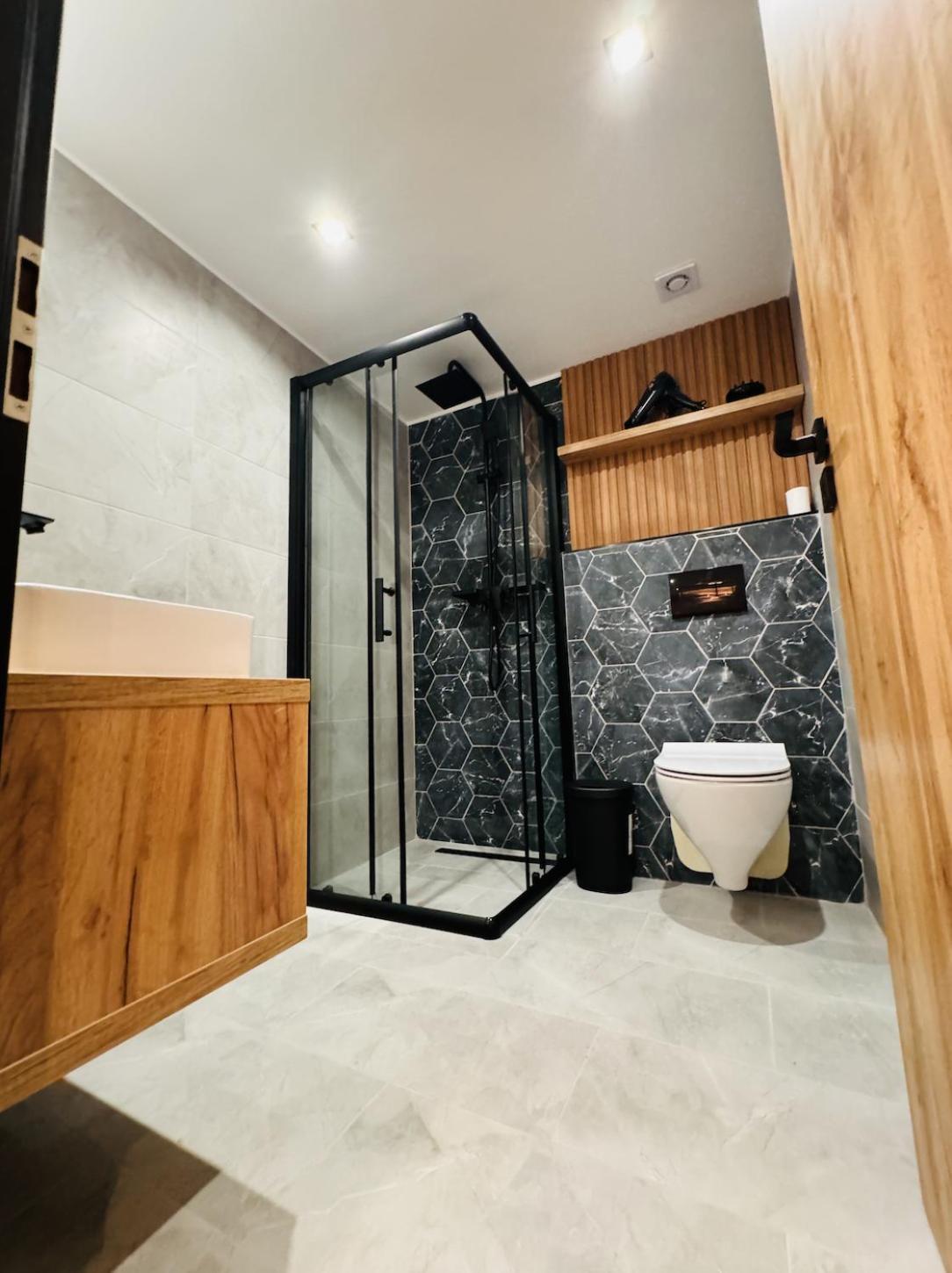 Apartment G15 Centre Stylish Flat *