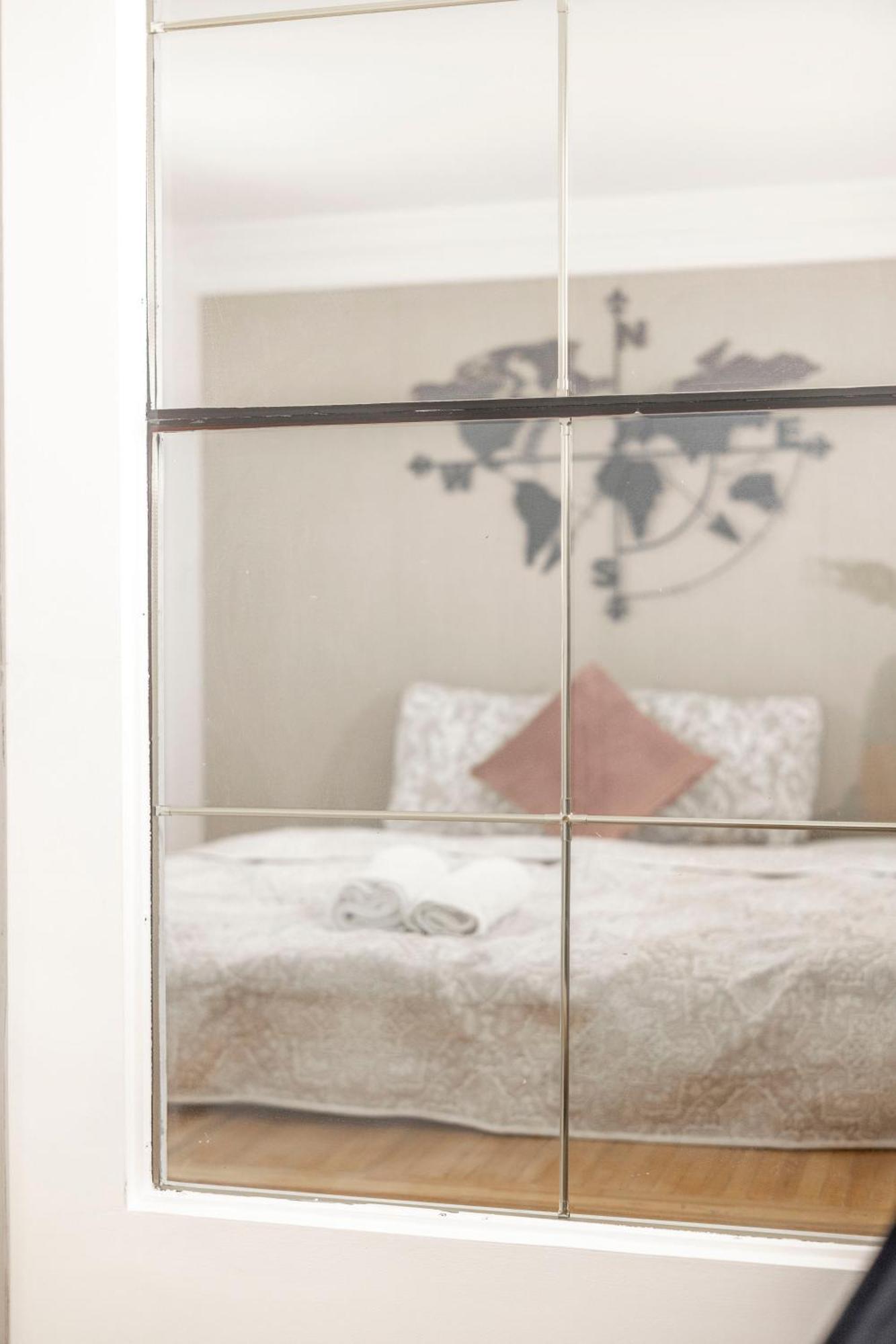 Classy Quentin Dream In The Heart Of Apartment