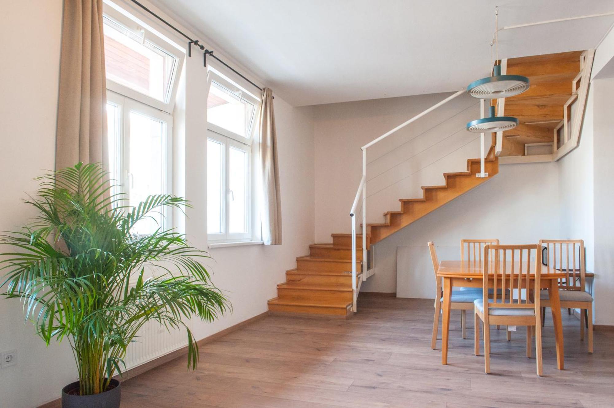Apartmán Spacious 2 Story Loft W Balcony Near Opera, Andrassy Budapešť