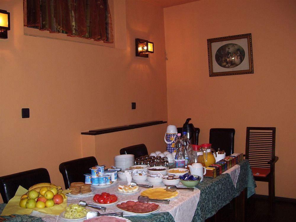Casa Latina Guest house 3*