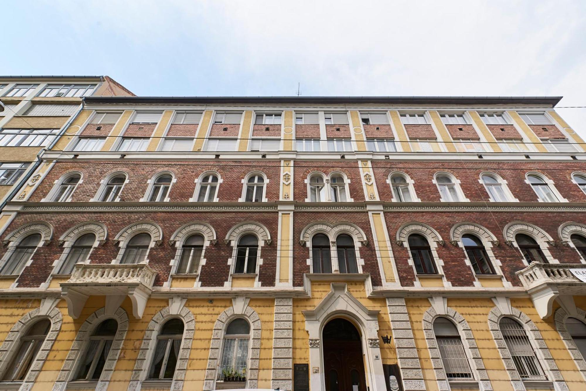 U Central Apartamento
