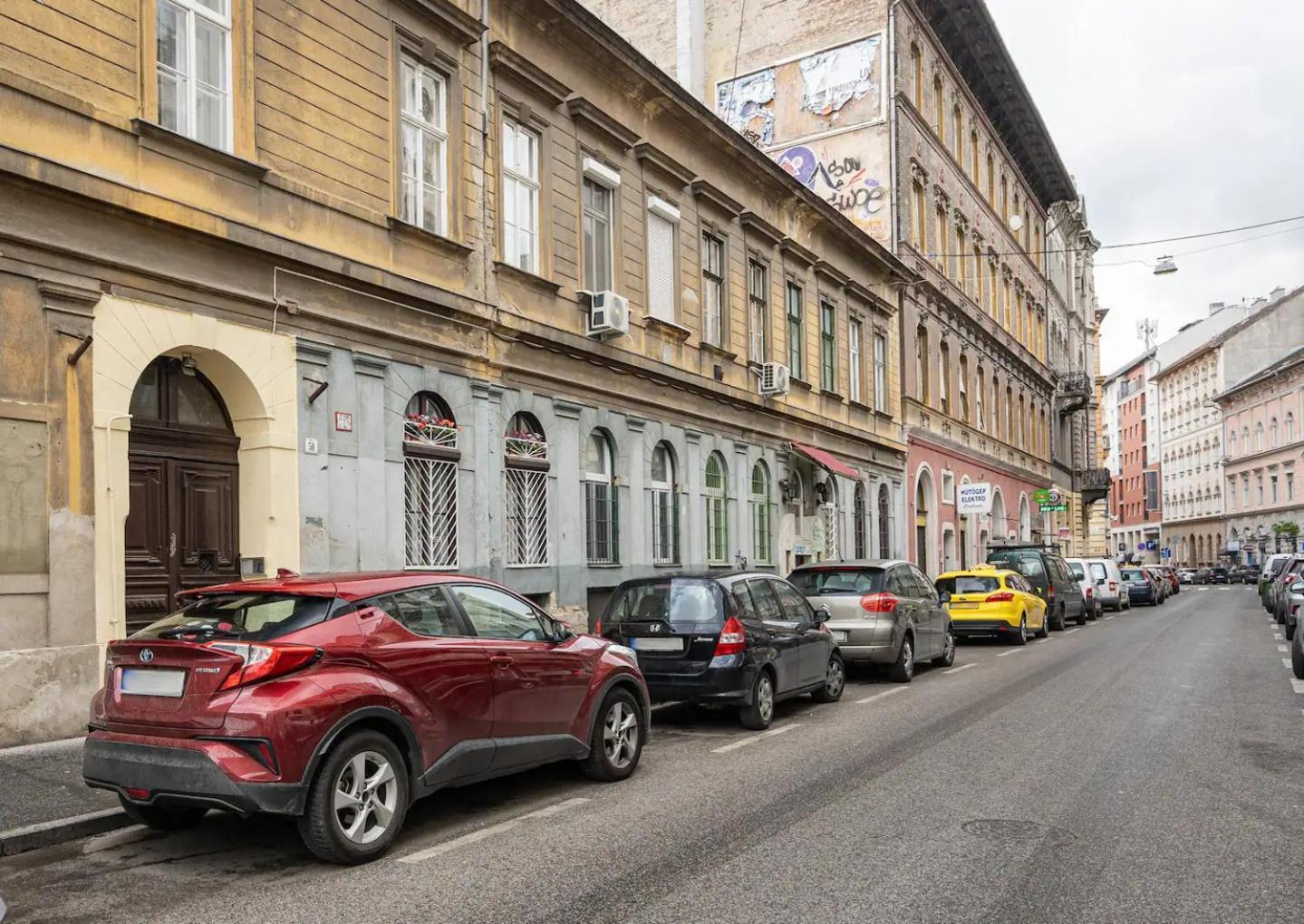 Dob-lak With Free Private Parking Apartment *