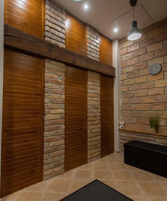 Quiet And Stylish City Park Flat Apartment