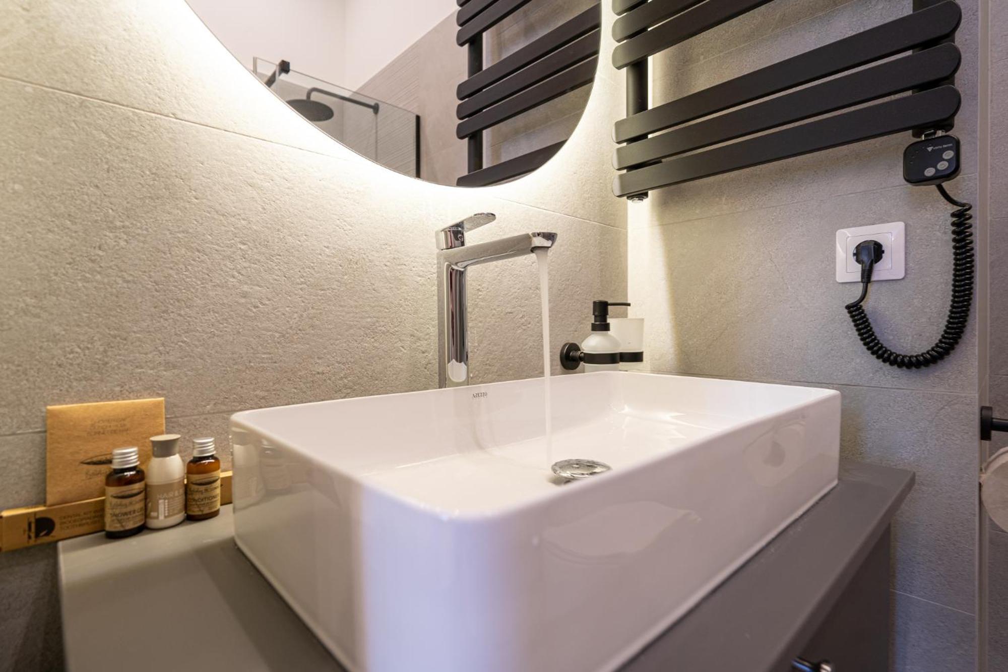 Karoly Boutique Suites, Location By Bqa Hotel Budapest