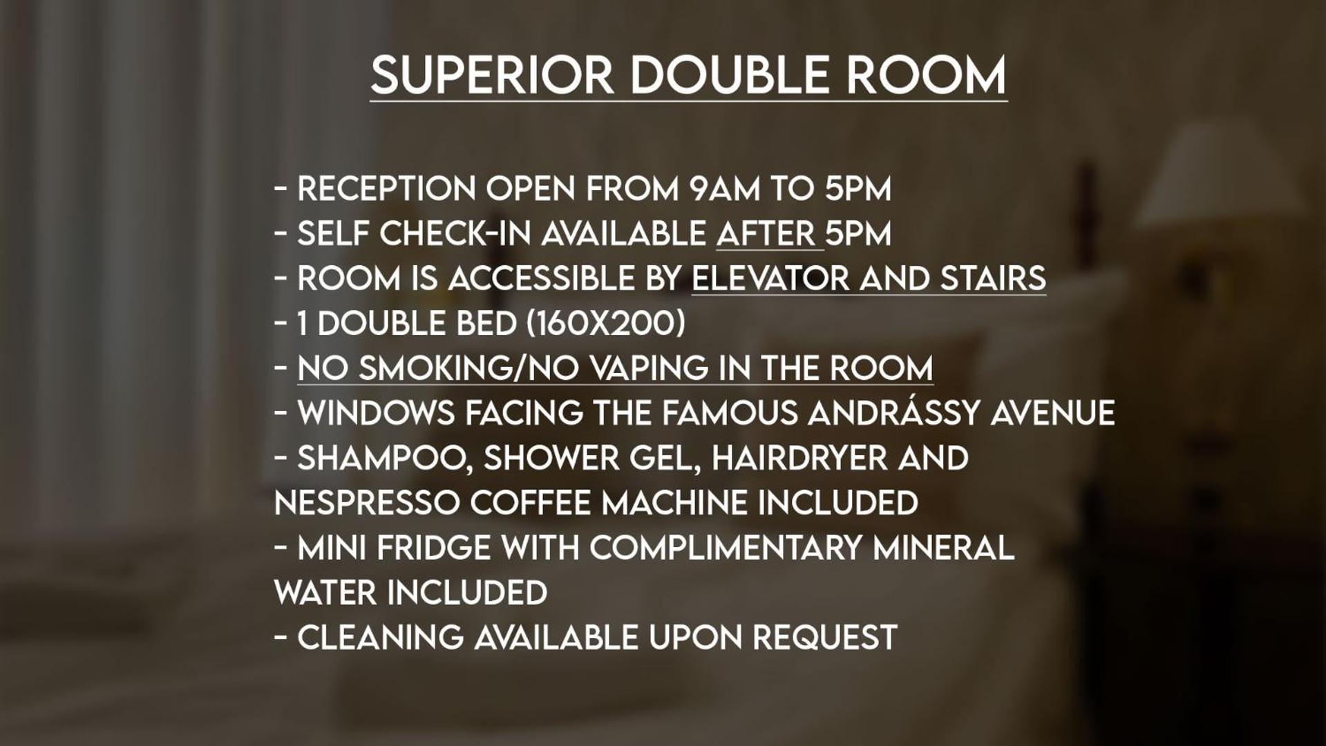Opera16 Guestrooms Penzión pre hostí