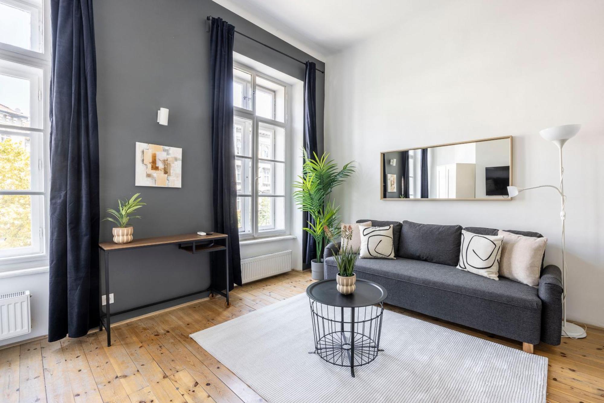 Apartment Deluxe 4bedrm In The Heart Of