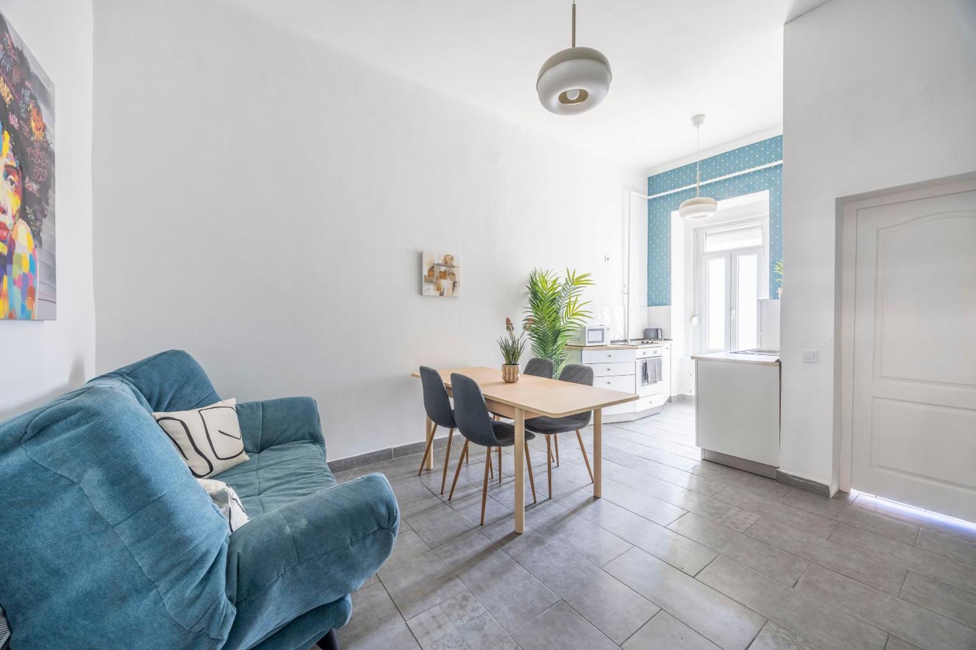 Apartment Deluxe 4bedrm In The Heart Of *
