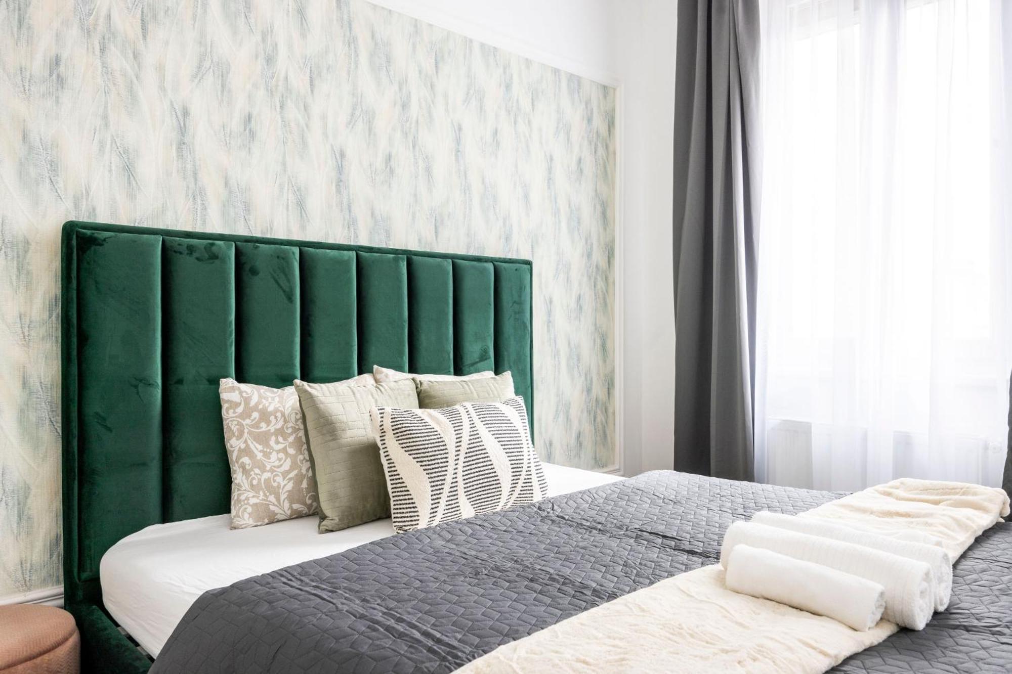 Apartamento Luxy Spacious & Cozy With Balcony *
