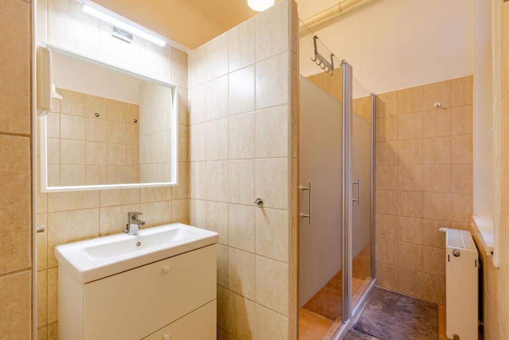 Apartamento Spacious For Group In Centre Budapest