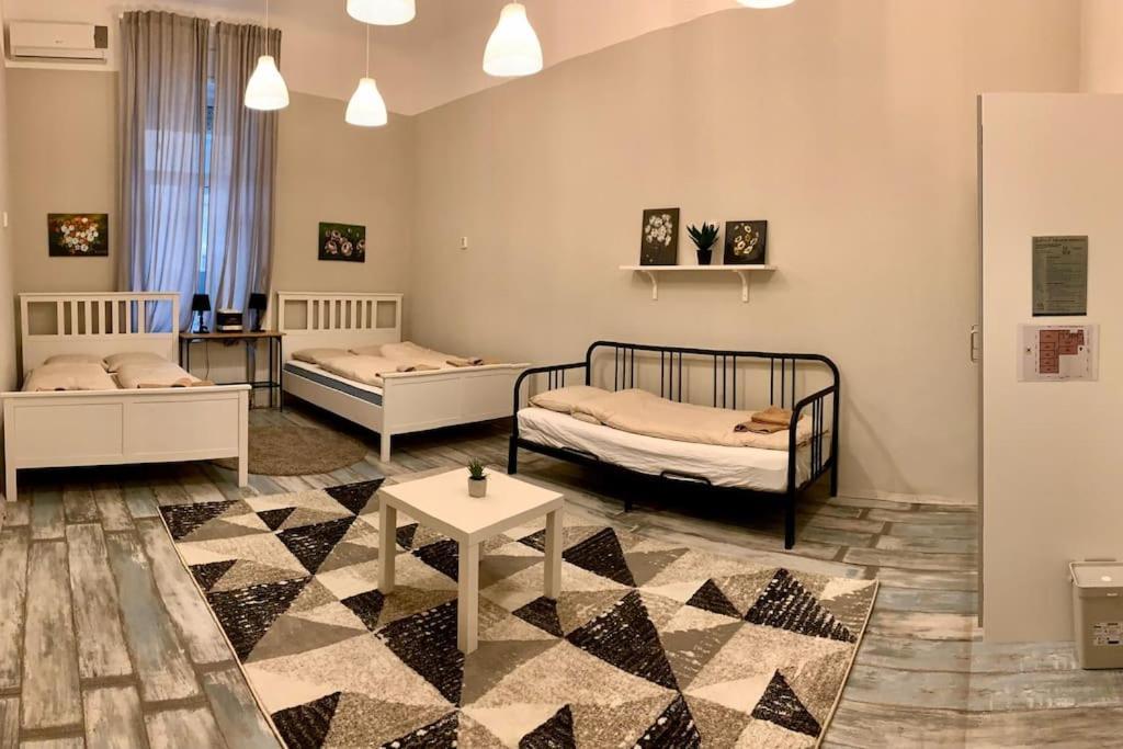 Spacious For Group In Centre Apartamento *