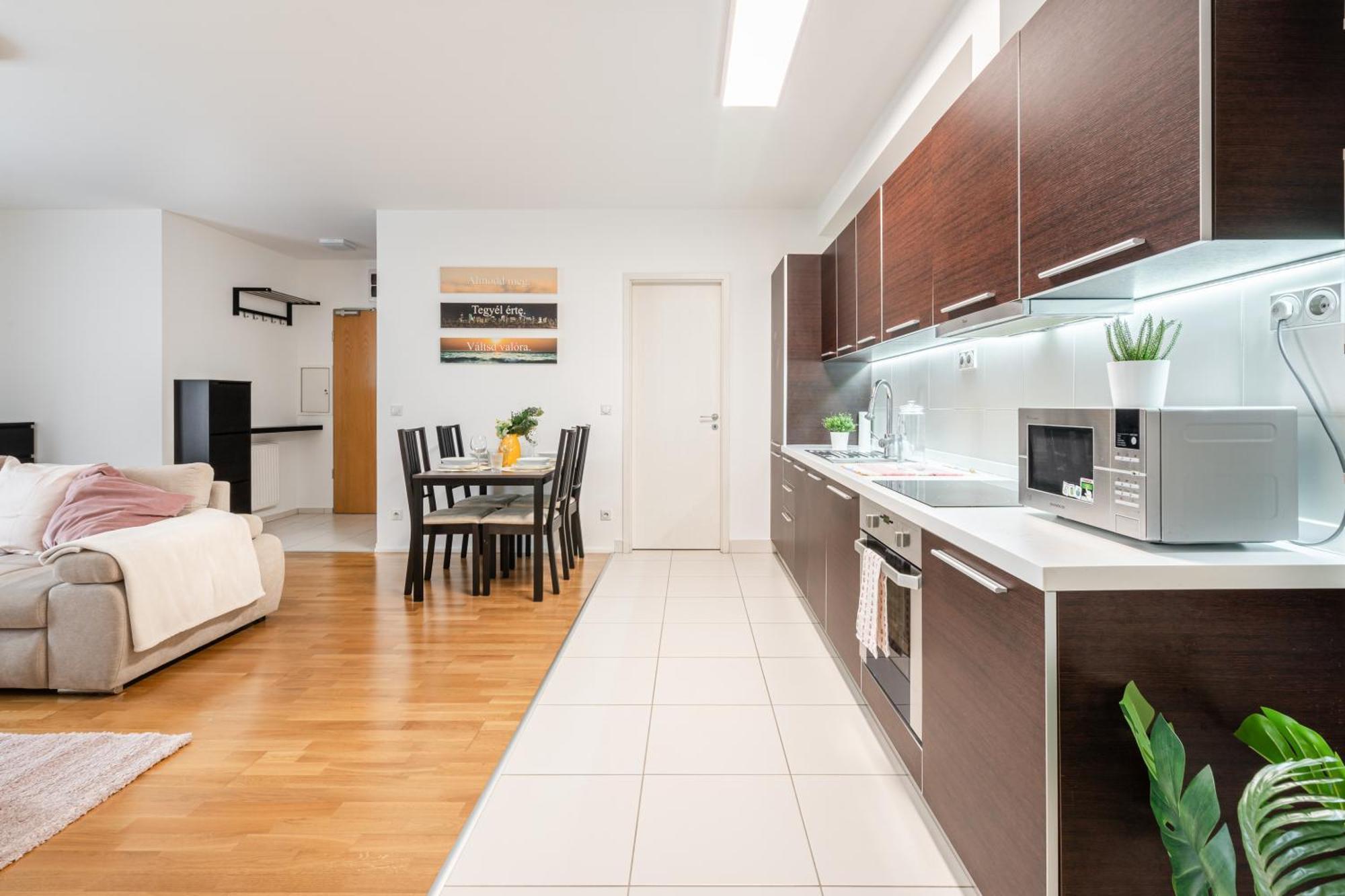Of Serenity - 2 Bdr, Free Parking And Terrace Budapest