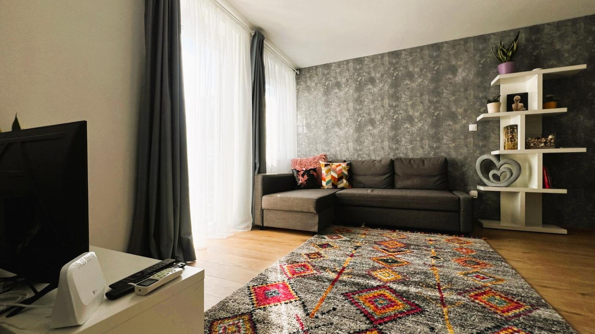 Westend, Peace & Budapeszt