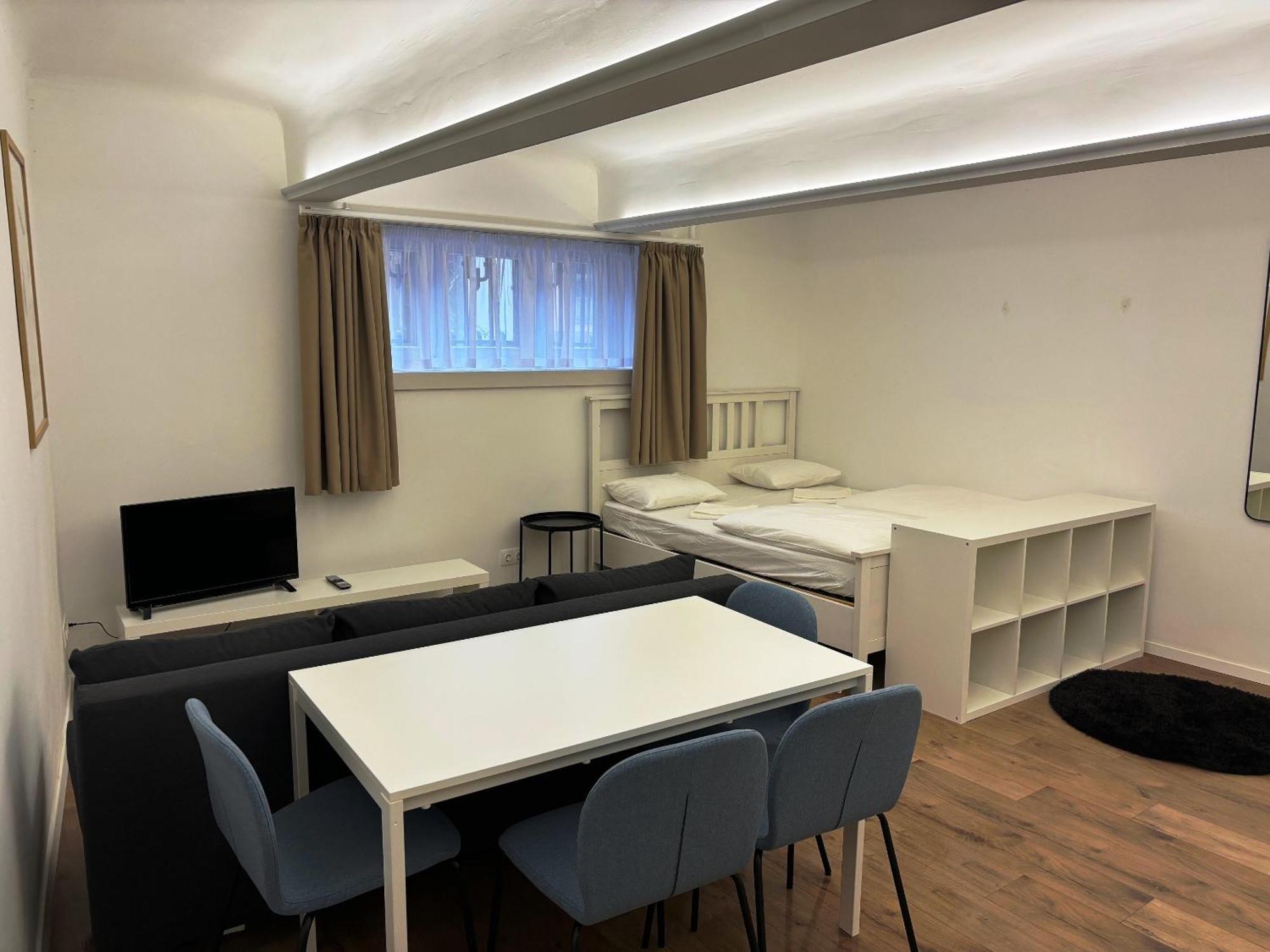 Hotel apartamentowy Oliver *