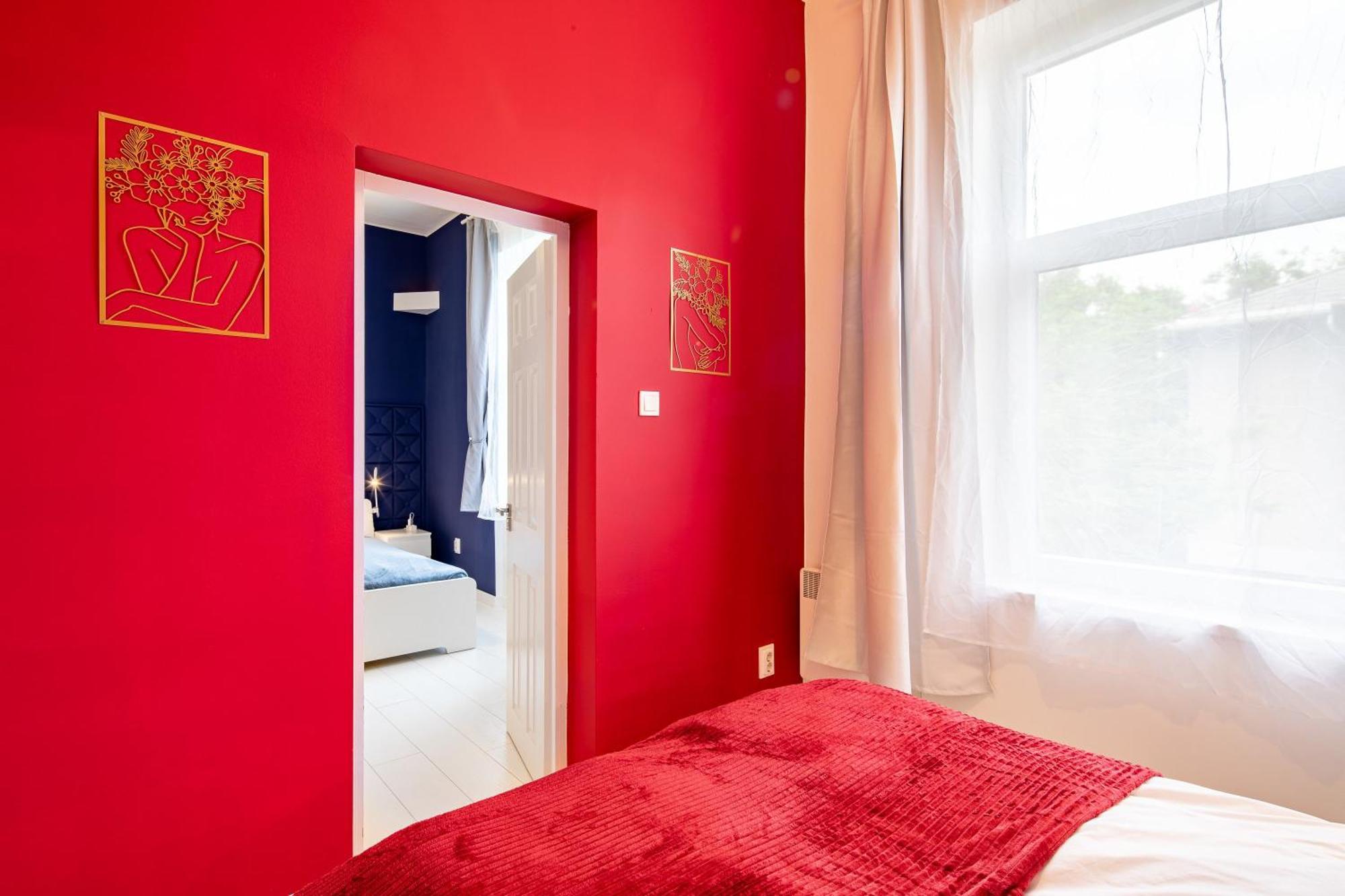 - Quiet Aparment Apartment *