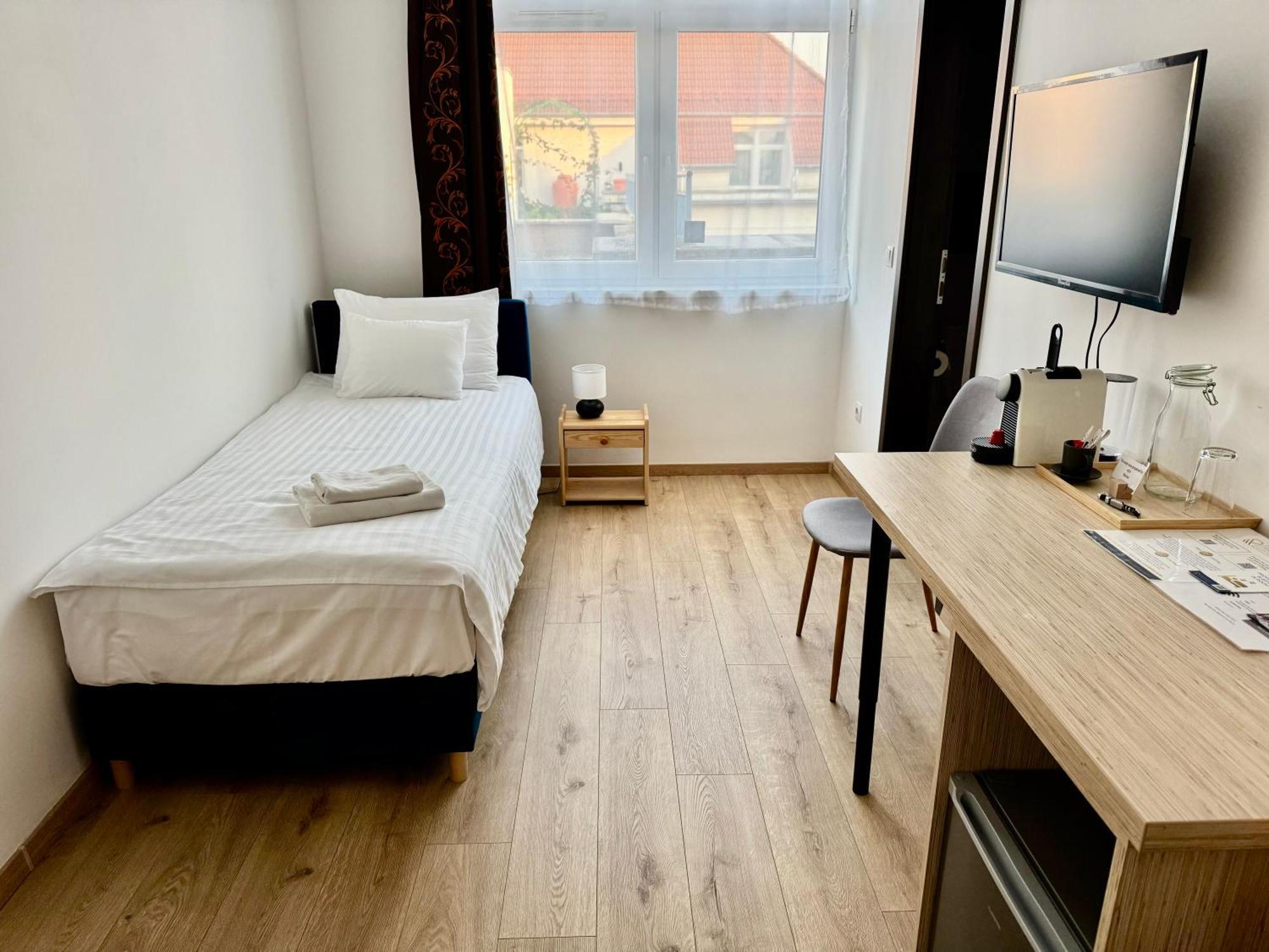 Rooftop With Deep Garage Hotel Budapest
