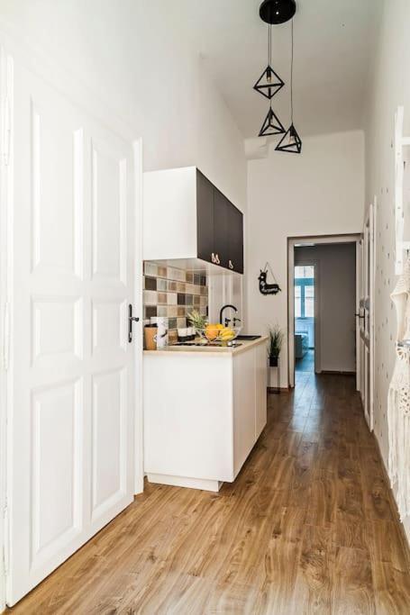 Appartamento Lovely Flat In The Heart Of *