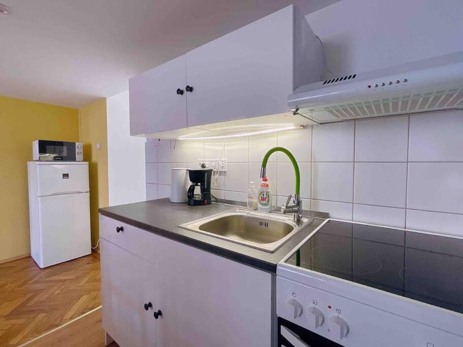 Apartment B Downtown Modern Budapest