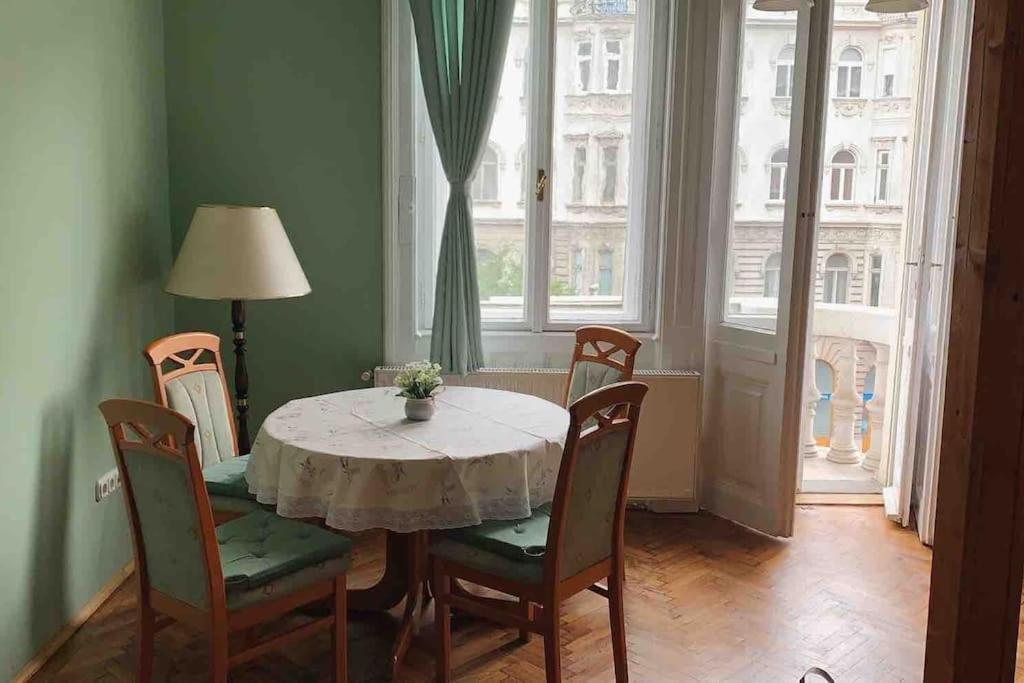 Apartman 5 Downtown Vintage With Balcony