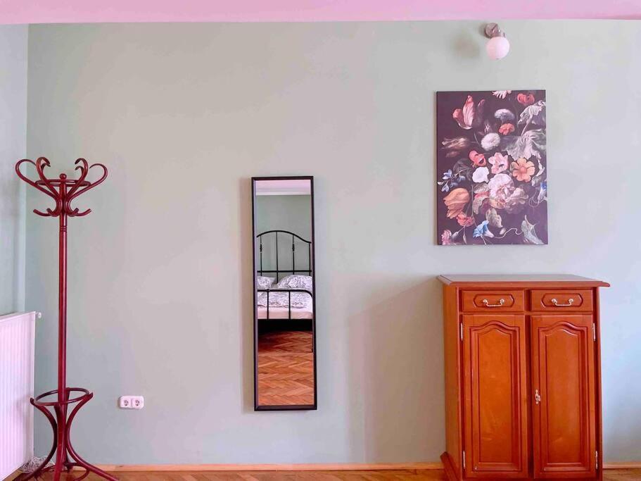 5 Downtown Vintage With Balcony Apartman *