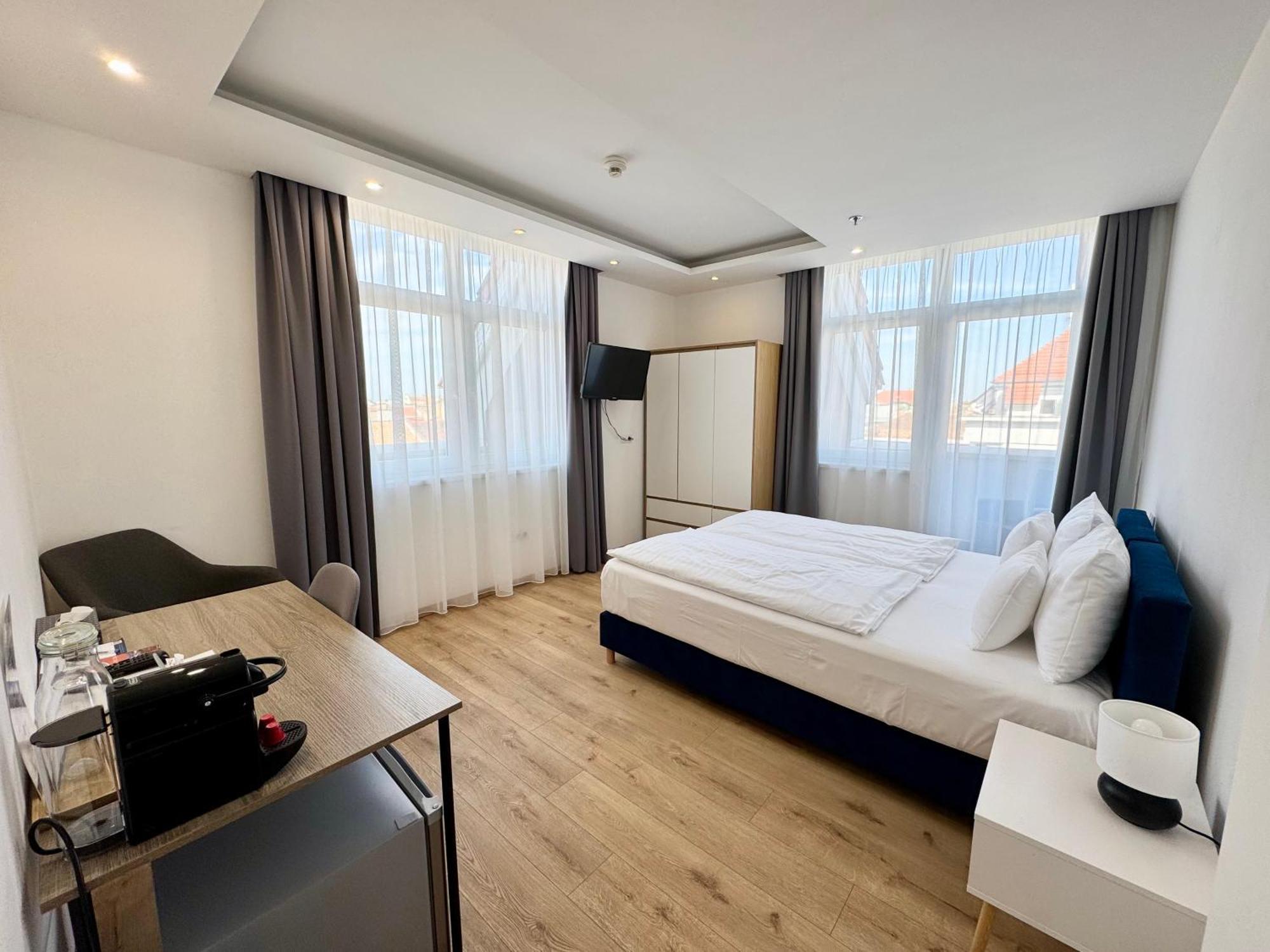 Rooftop With Deep Garage Hotel Budapest