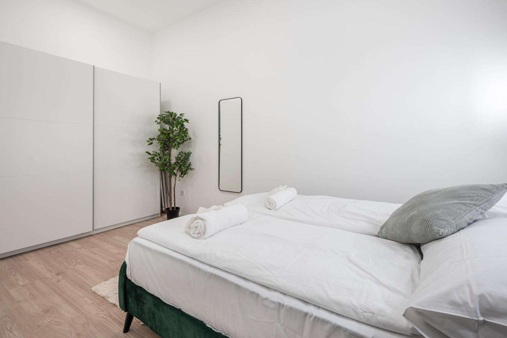 Kl31 - Urban Escape - Prime Location - Klauzal Square By Bqa Apartment *
