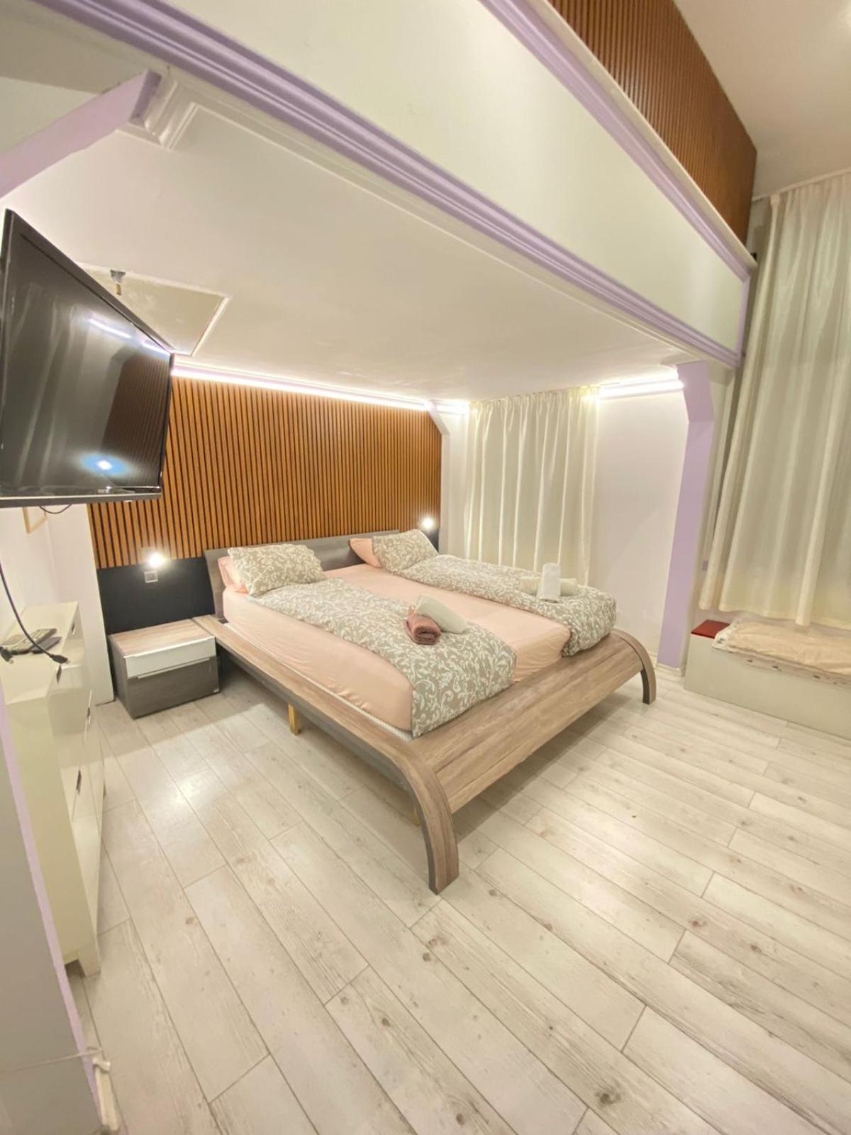 Yes, Yes! Lovely Good Amenities Center