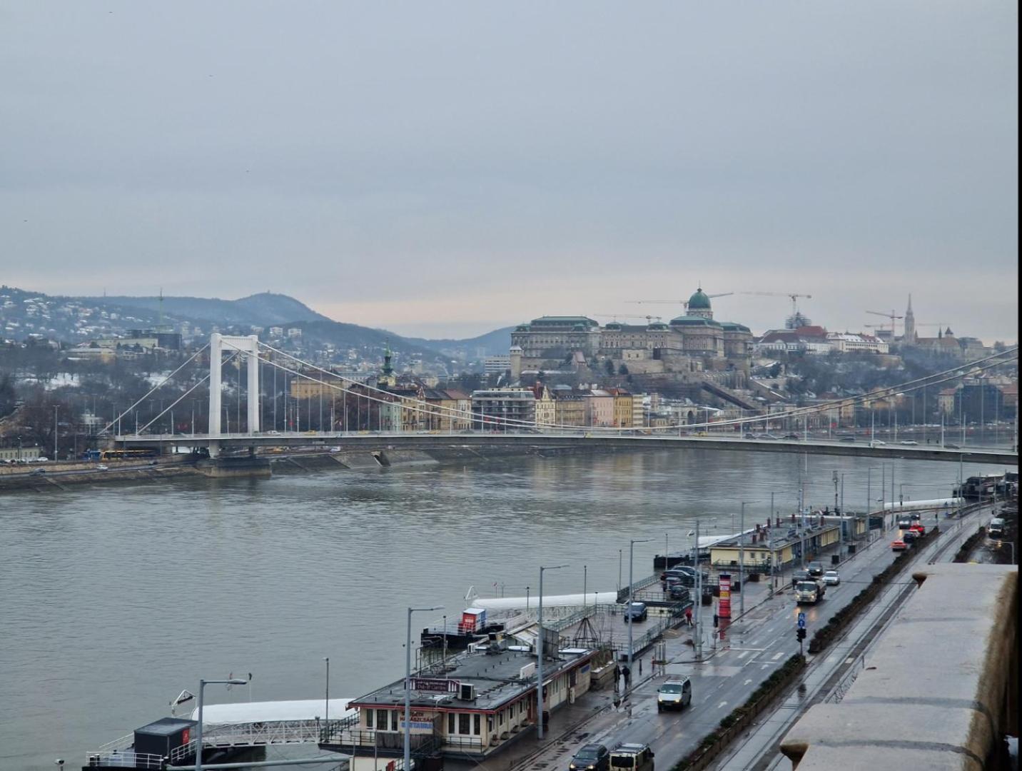 Danube Wonder View 2 Apartman