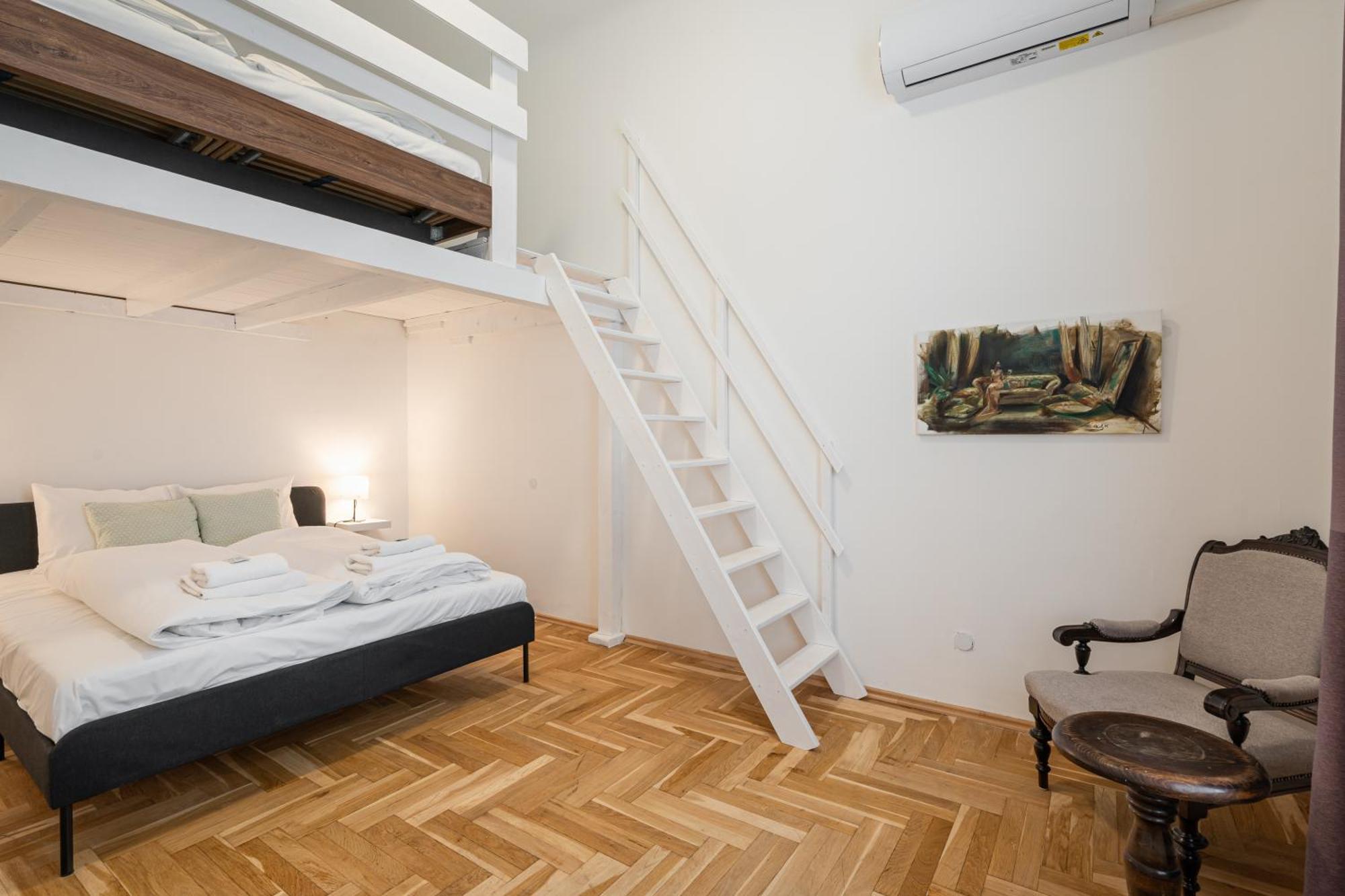 Cedar Hollow Budapest