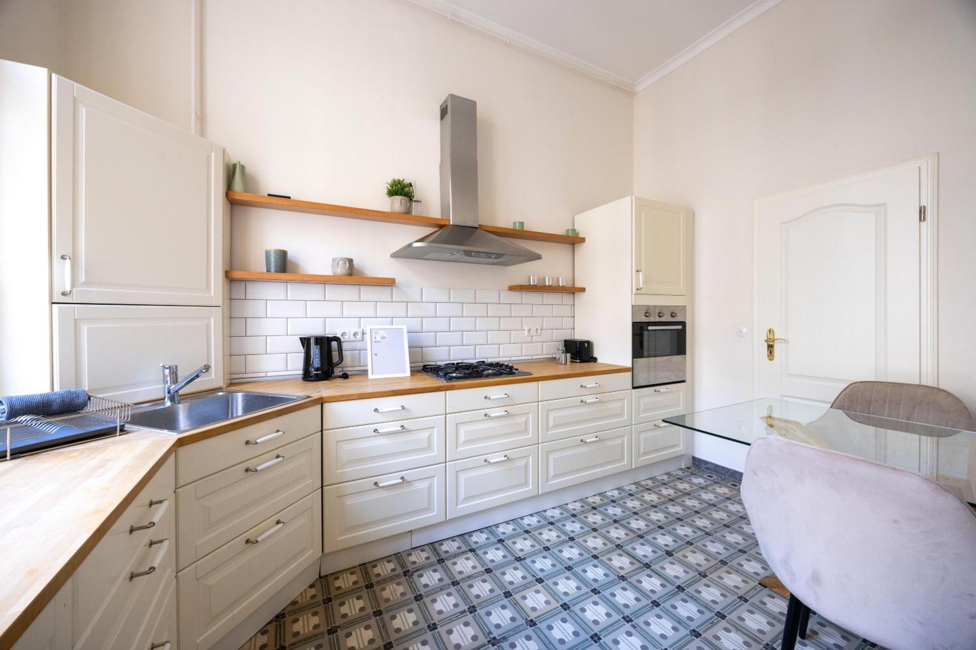 Exclusive & Cozy W' Balcony * Budapest