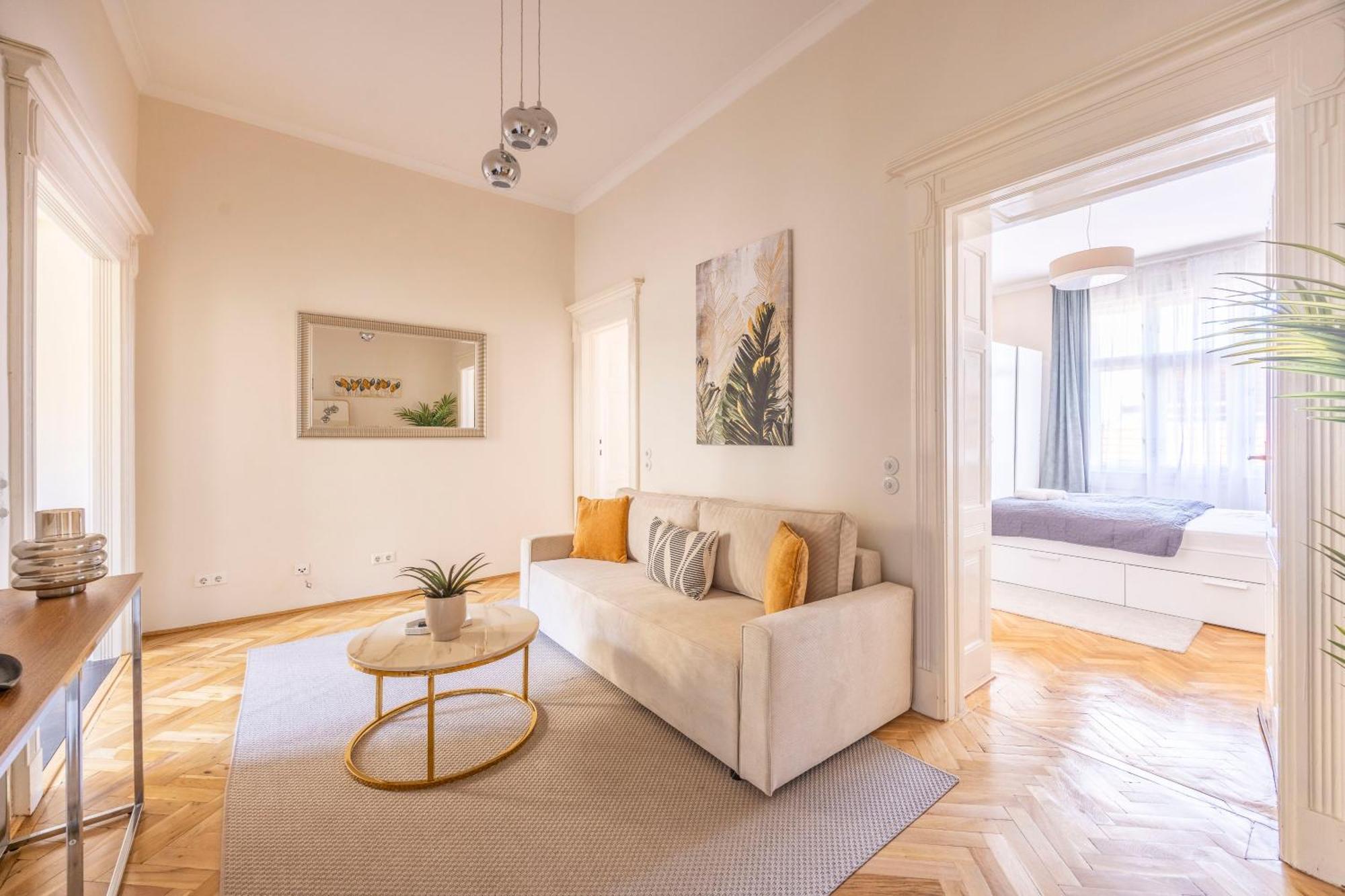 Exclusive & Cozy W' Balcony Budapest